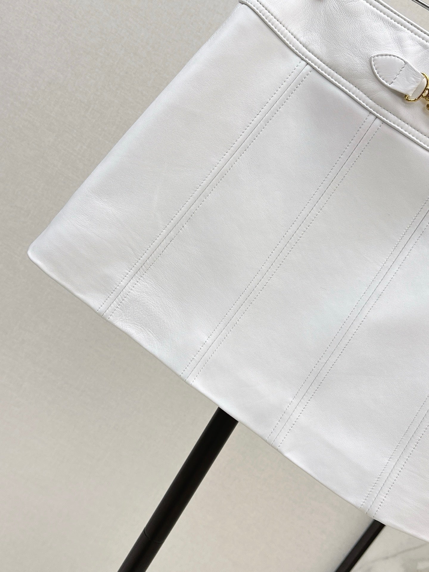 Cel* 25ss gourmette mini skirt in soft lambskin