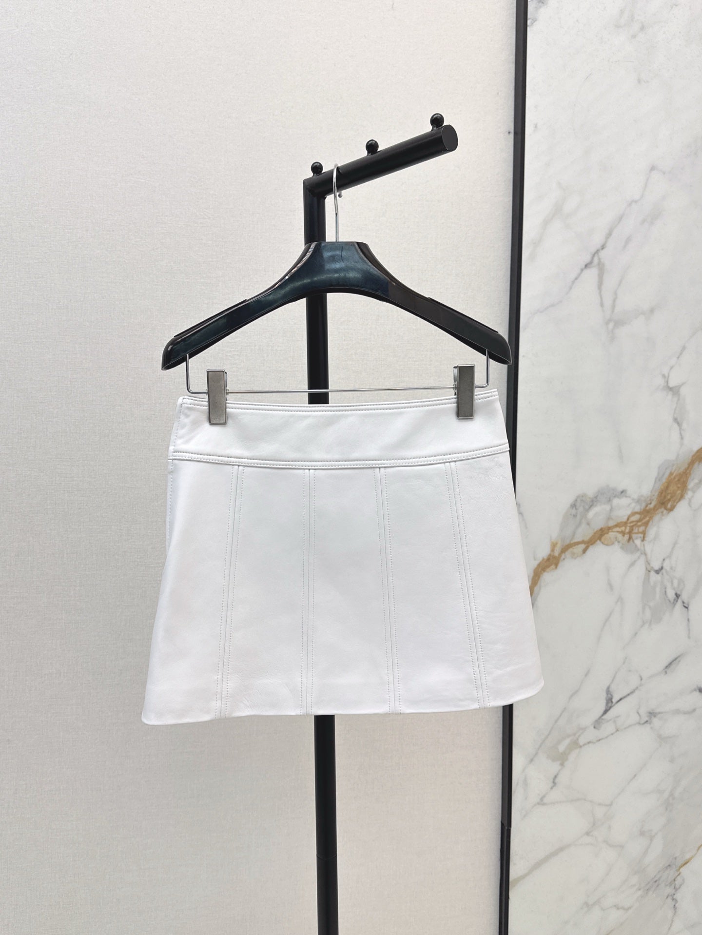 Cel* 25ss gourmette mini skirt in soft lambskin