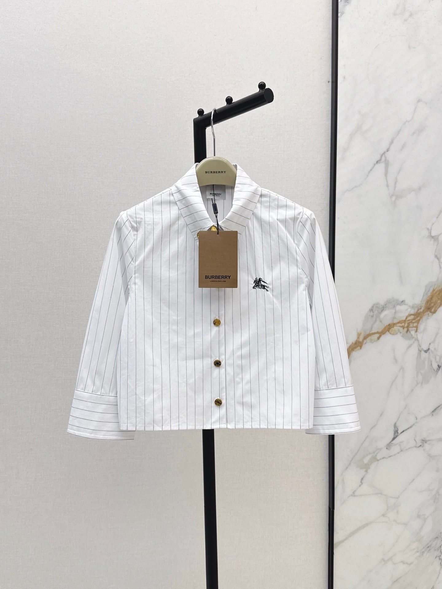 Bur* 25ss Three-quarter sleeves cropped shirt