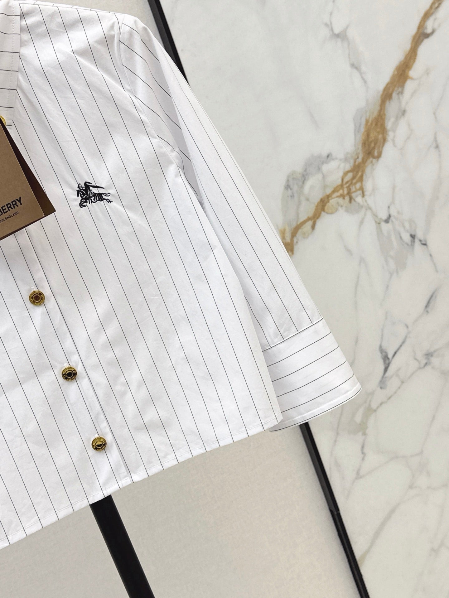 Bur* 25ss Three-quarter sleeves cropped shirt