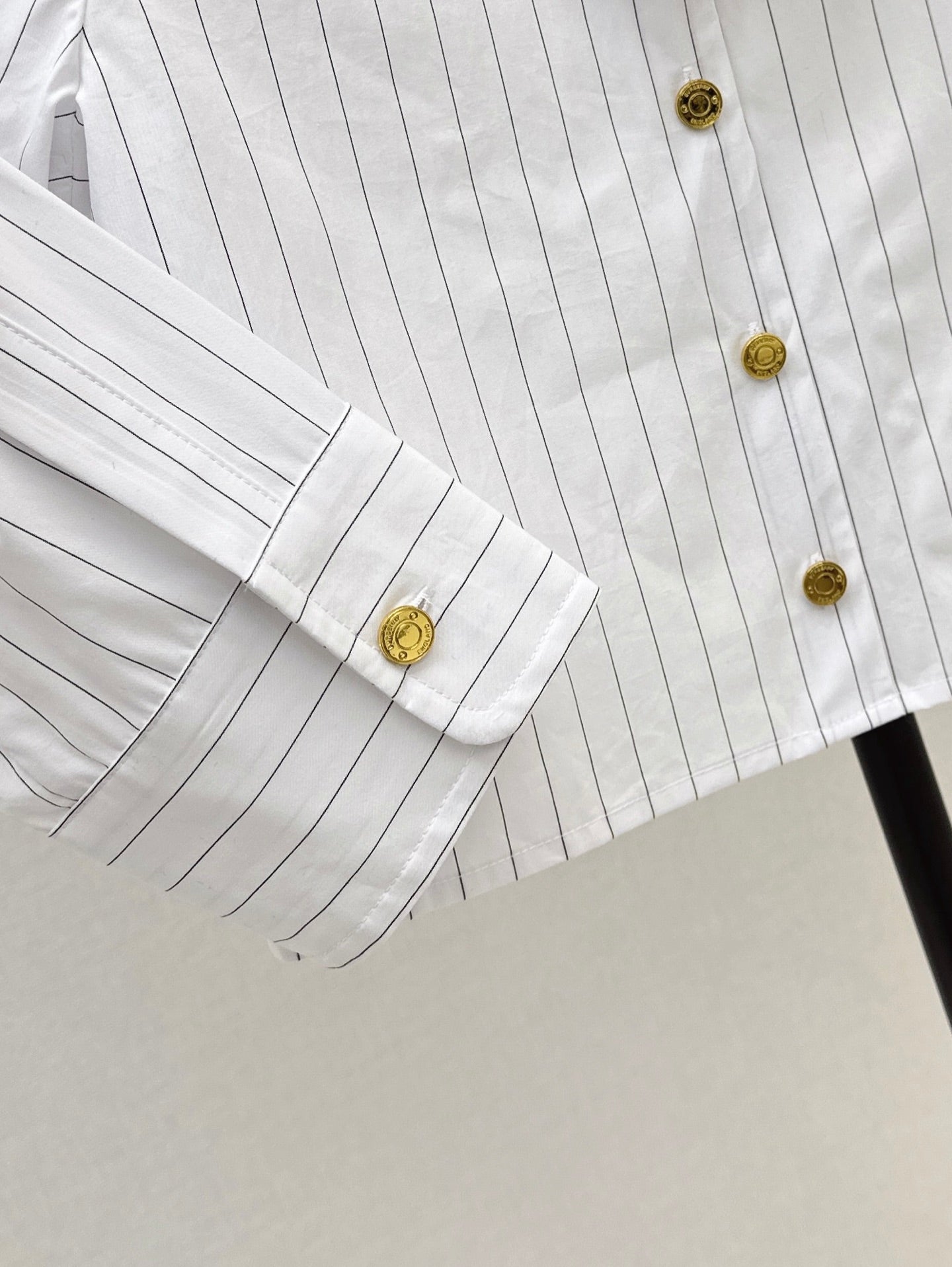 Bur* 25ss Three-quarter sleeves cropped shirt