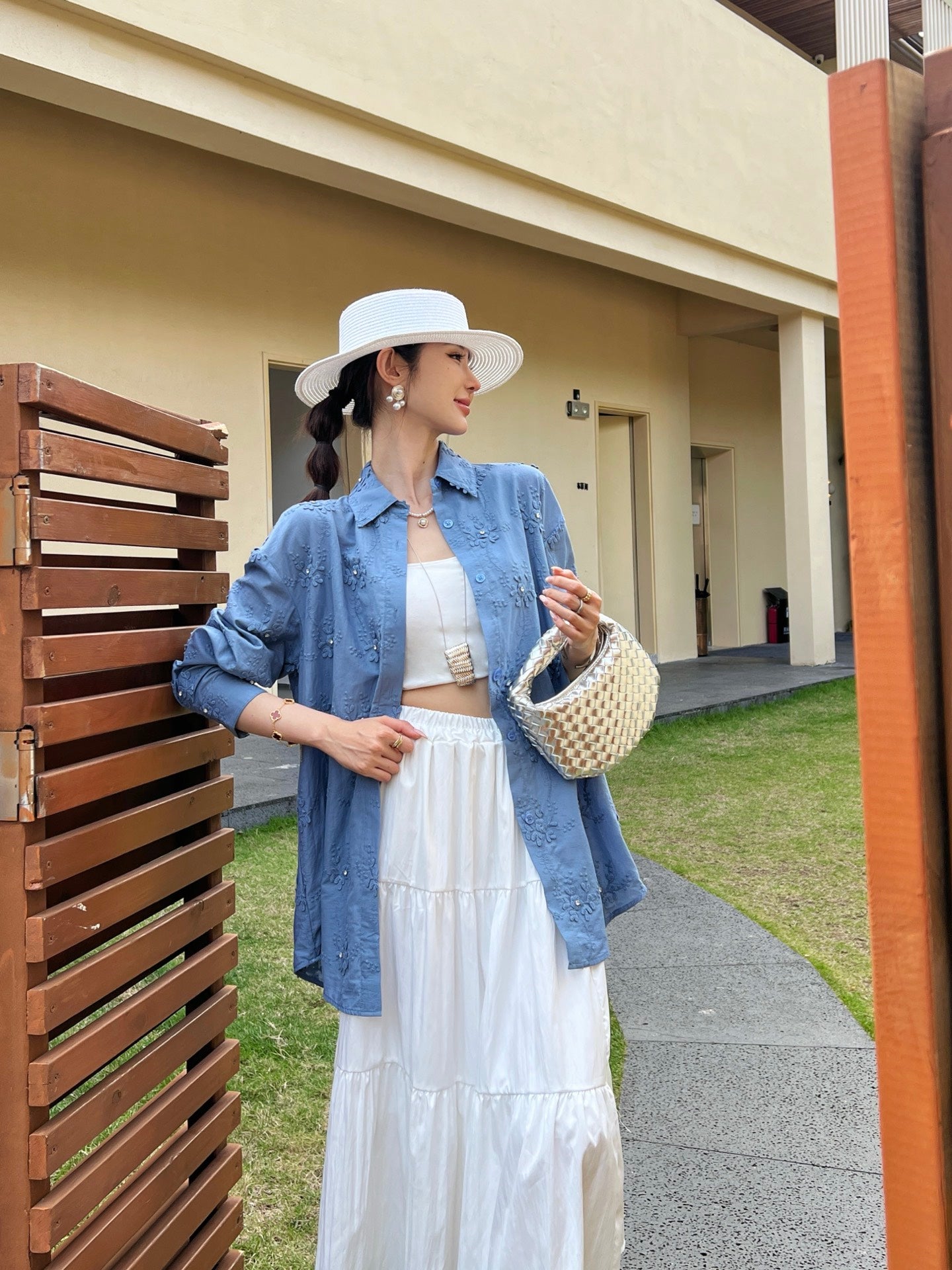 Valen* 25ss 3D flower cotton shirt