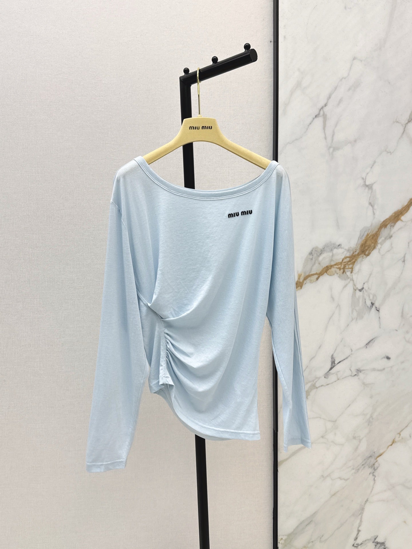 M*u 25ss Boat neck pullover top
