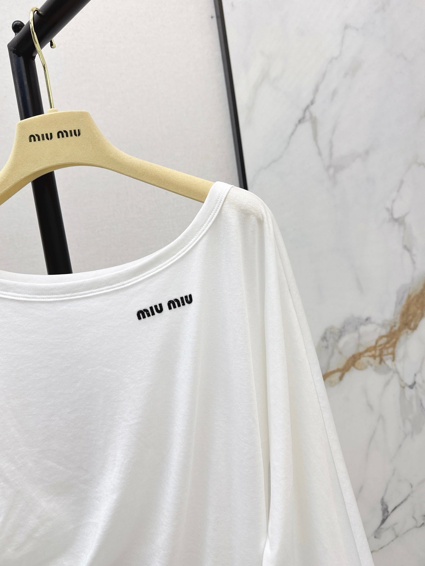 M*u 25ss Boat neck pullover top