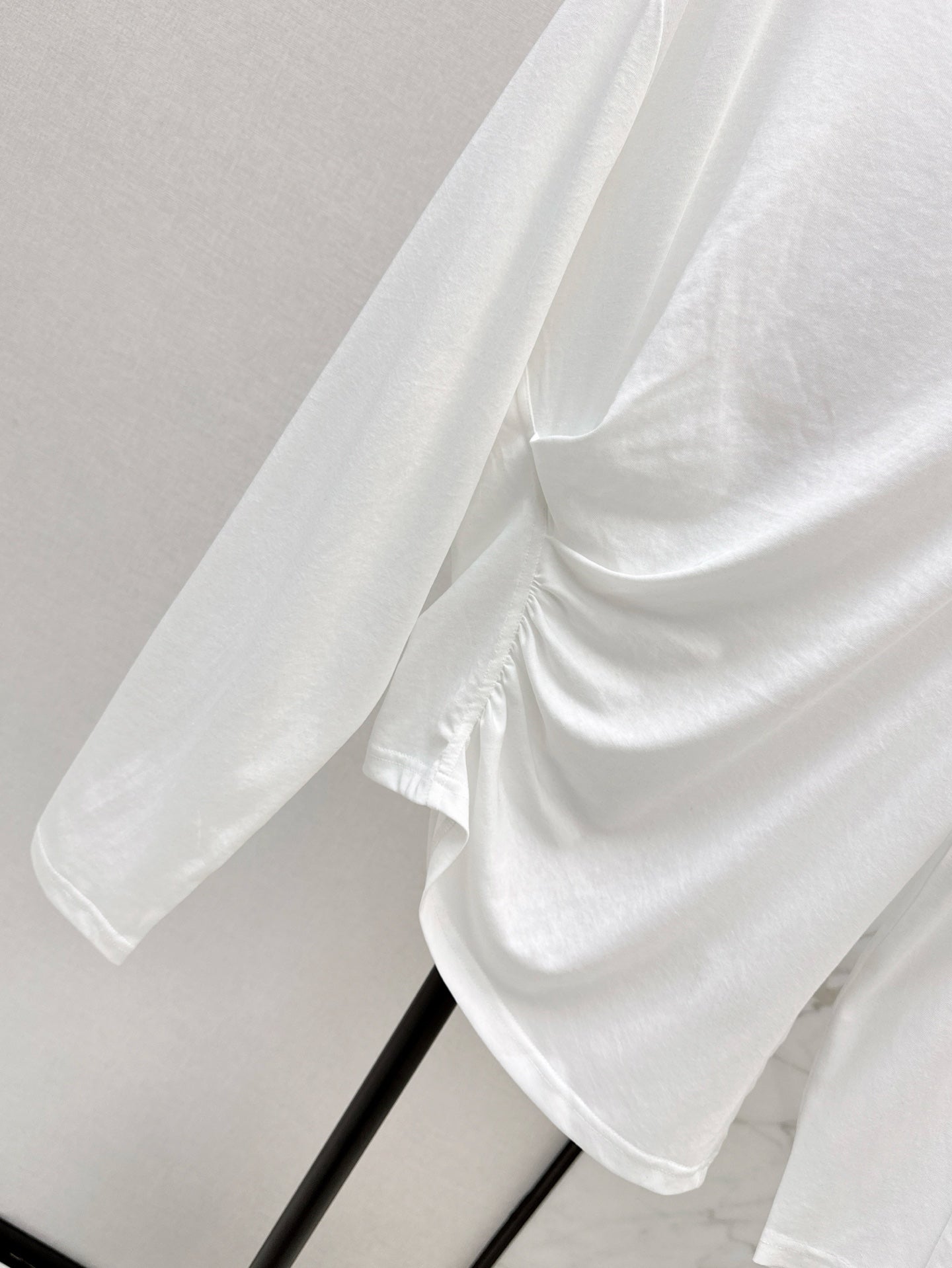 M*u 25ss Boat neck pullover top