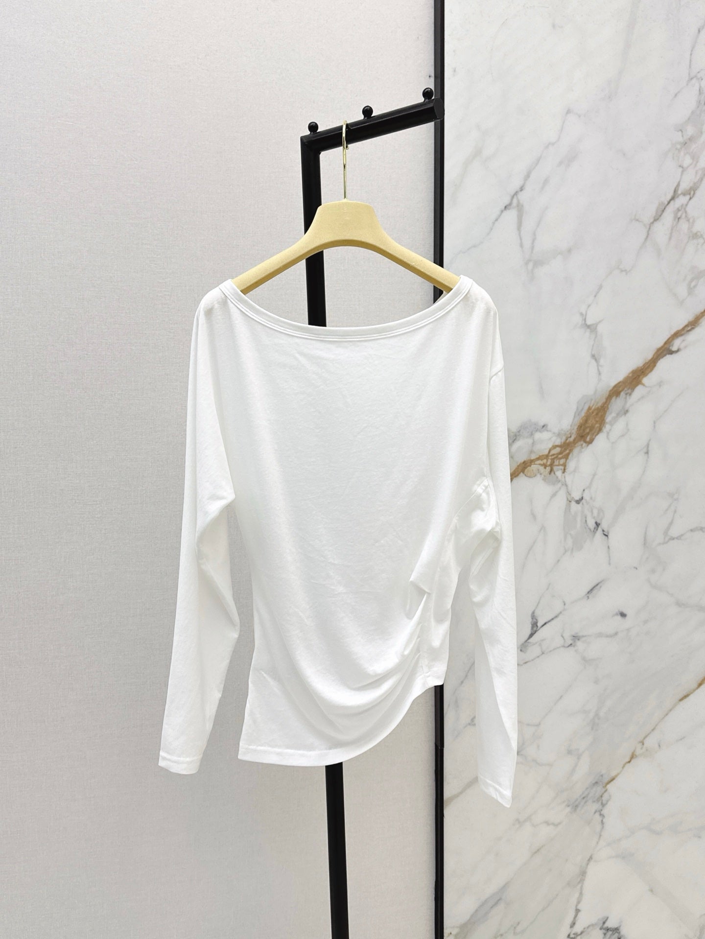 M*u 25ss Boat neck pullover top