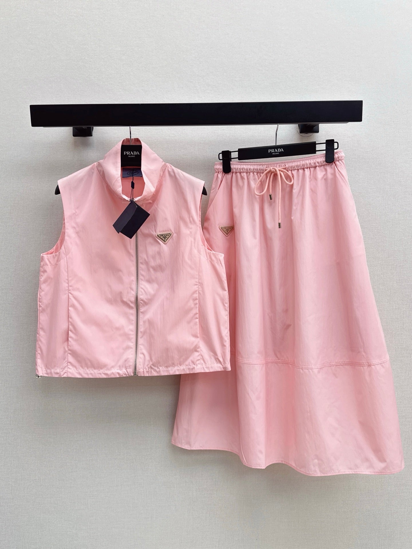 Pra* 25ss sleeveless jacket and skirt suit