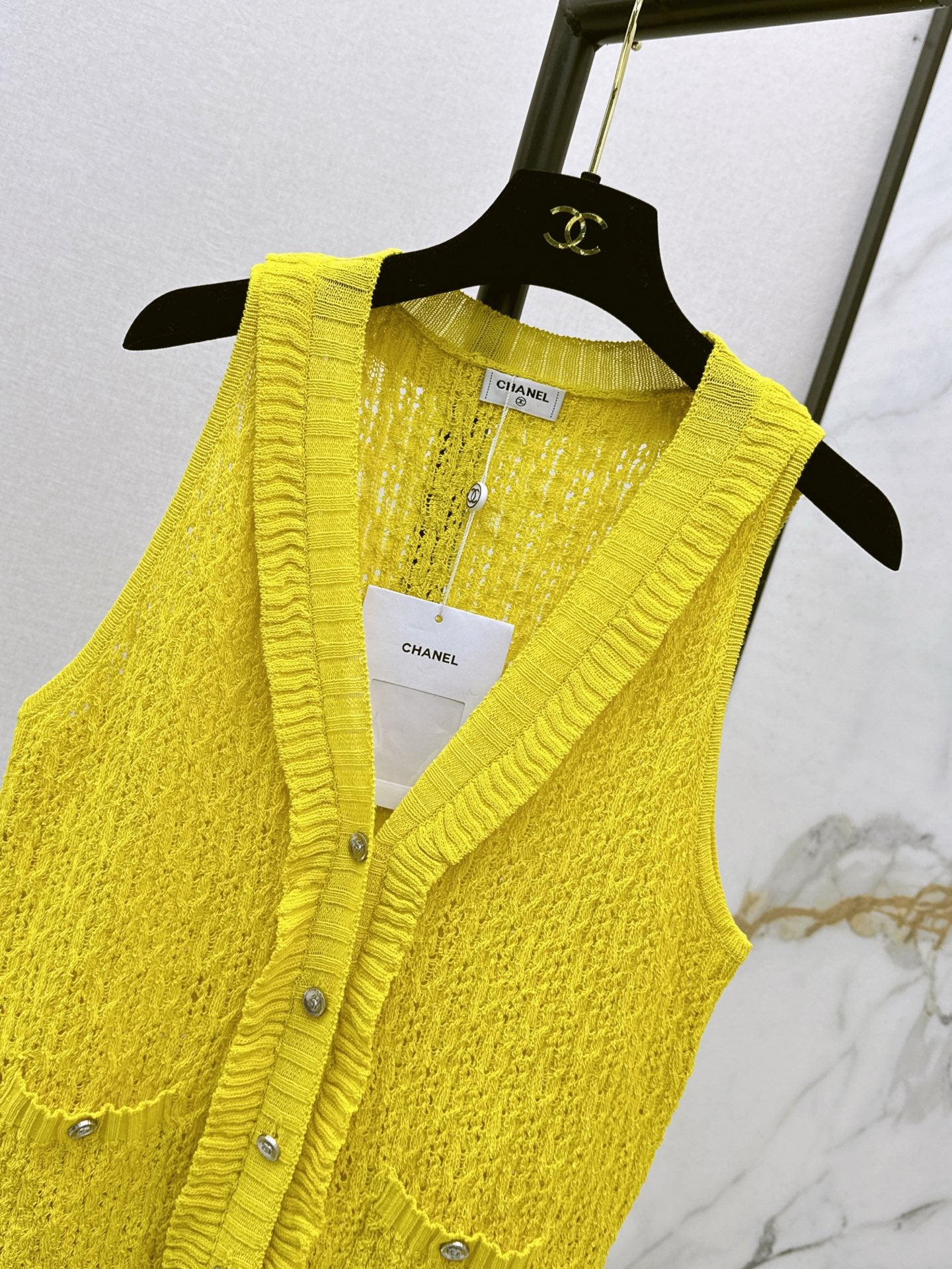 C*nel 25ss sleeveless knit cardigan