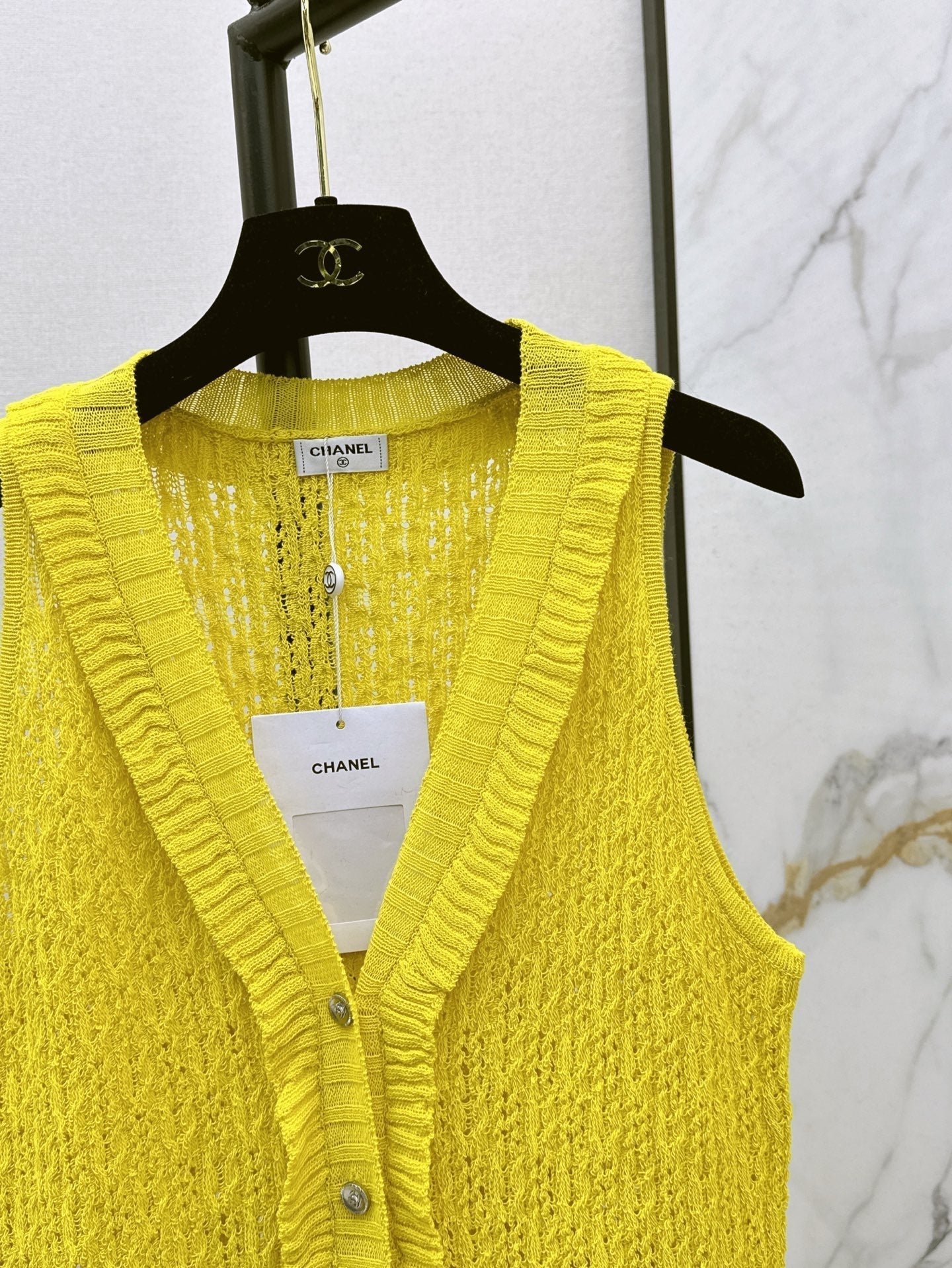 C*nel 25ss sleeveless knit cardigan