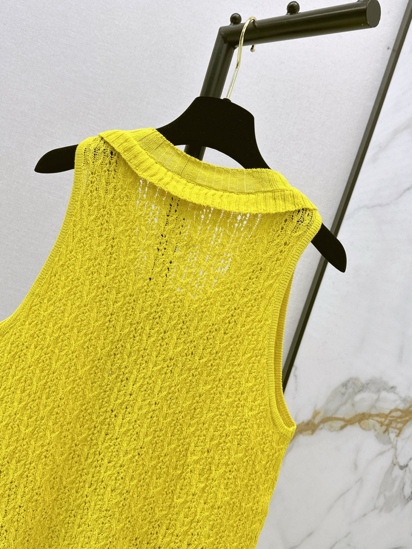 C*nel 25ss sleeveless knit cardigan