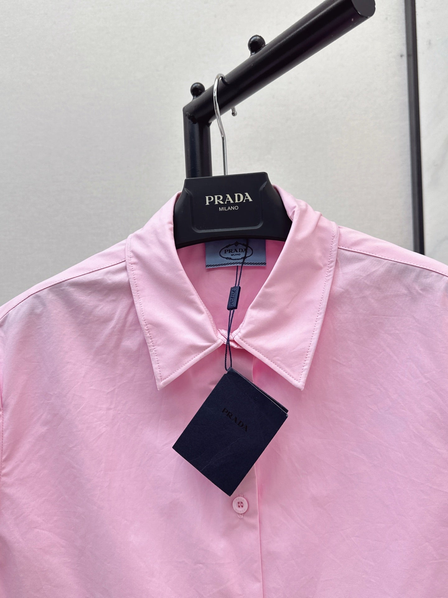 Pra* 25ss cropped cotton shirt