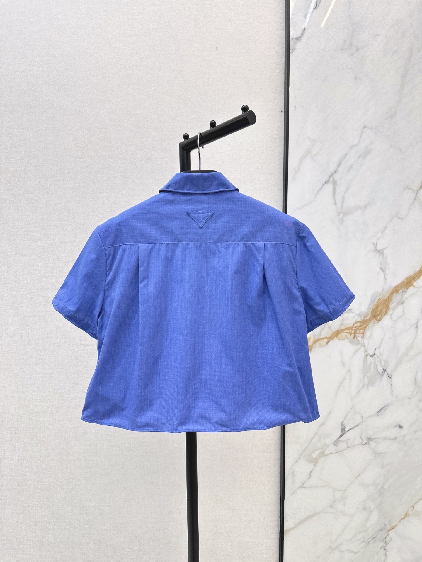 Pra* 25ss cropped cotton shirt