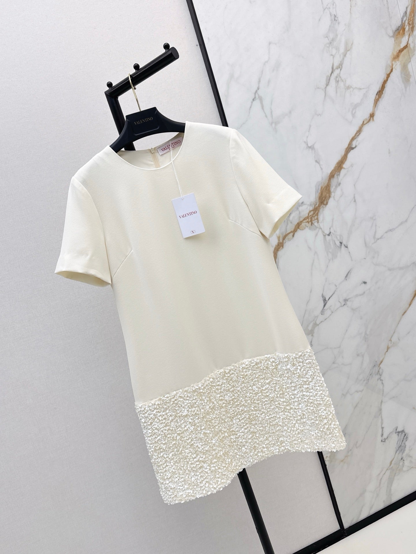 Pra* 25ss sequined hem mini dress