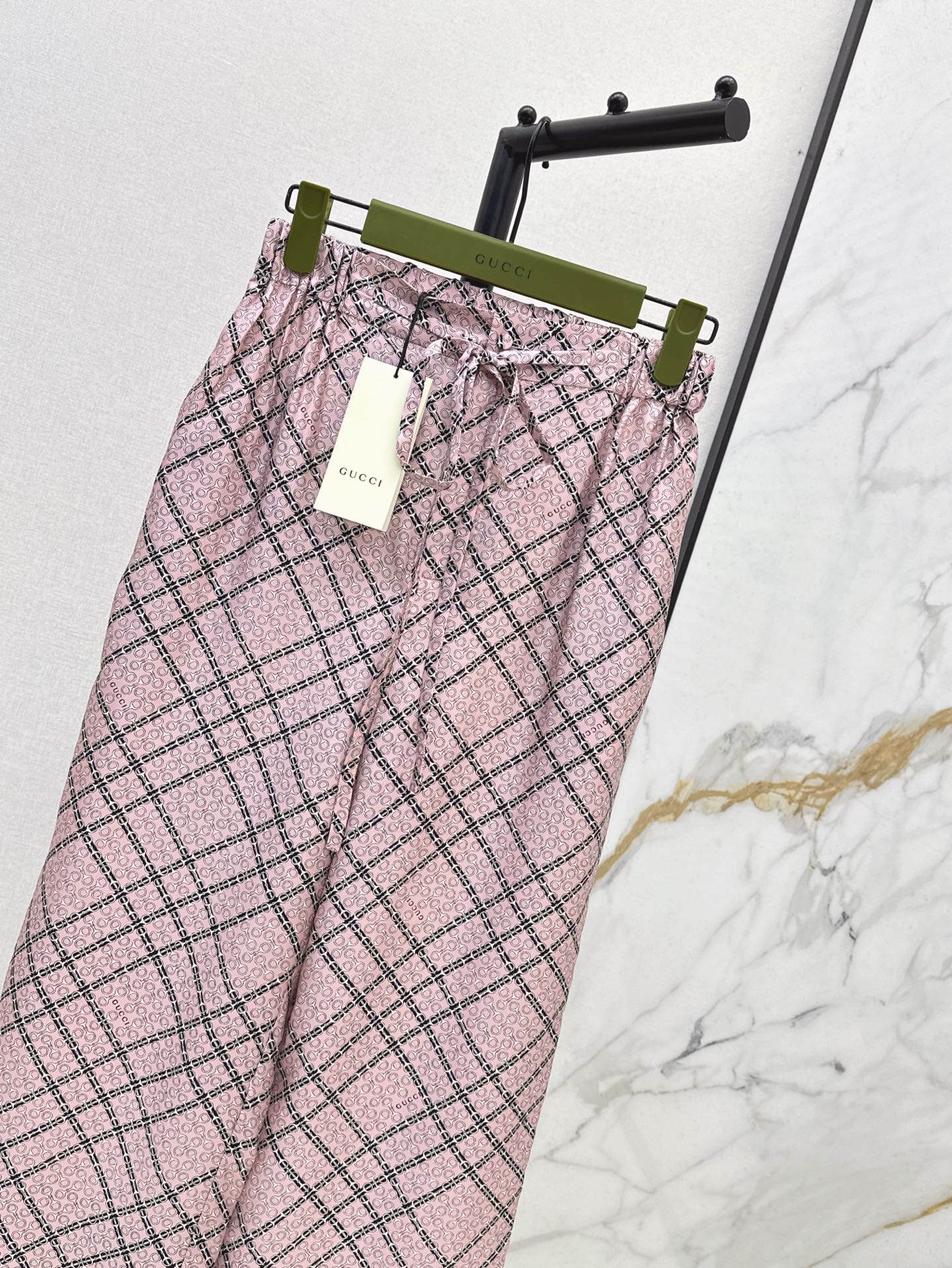 Gu* 25ss chain printed silk pants