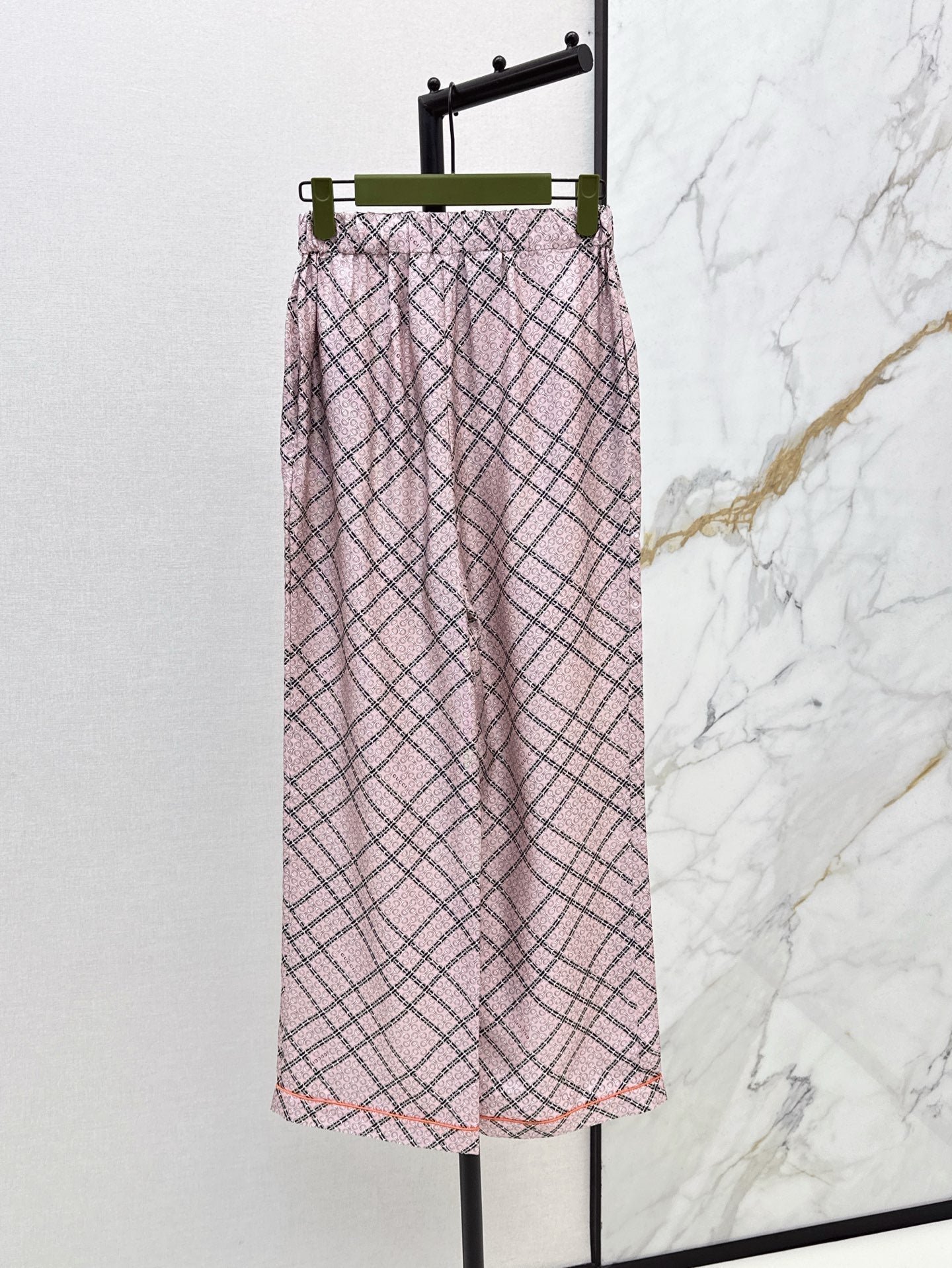 Gu* 25ss chain printed silk pants