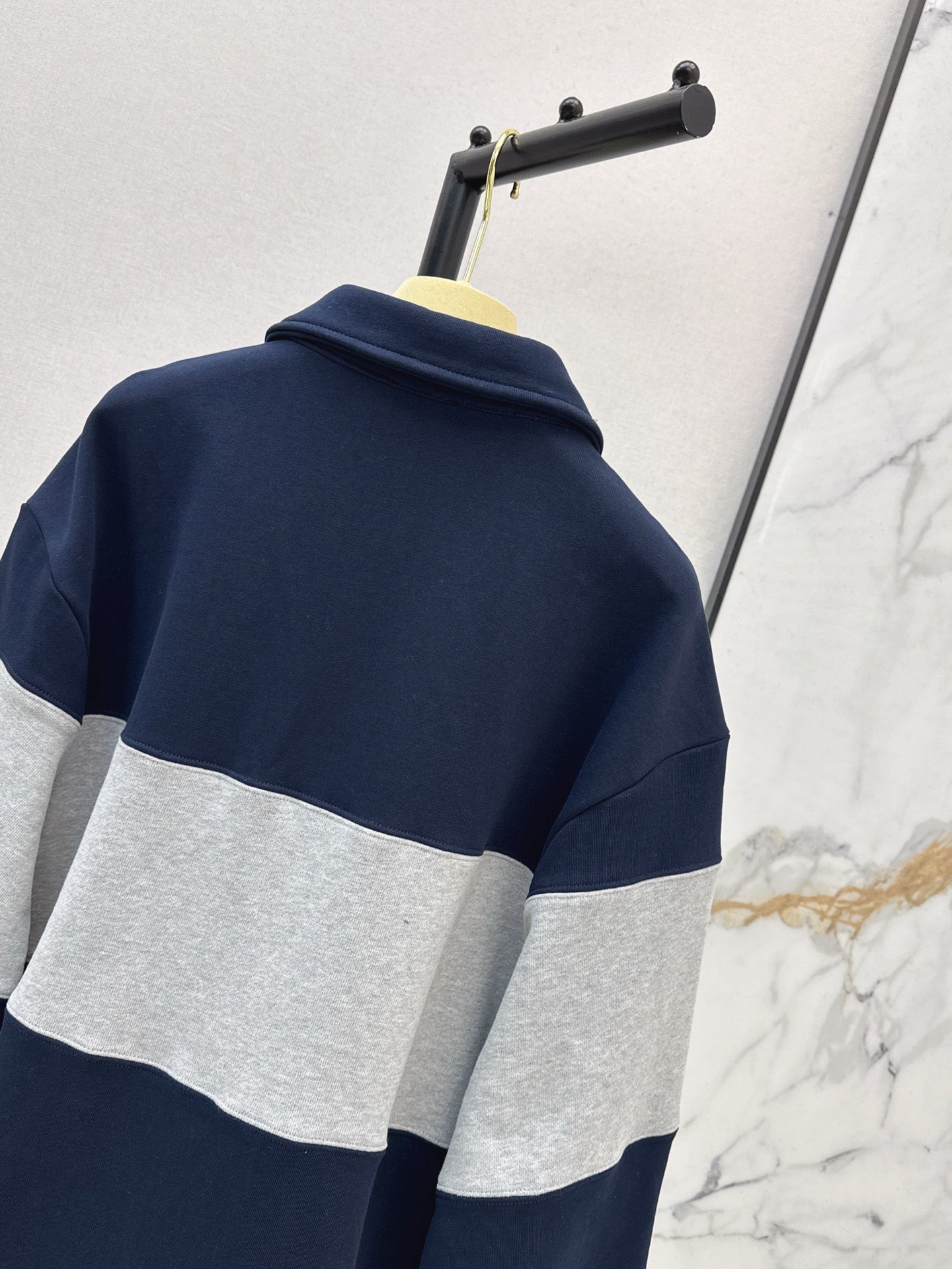 M*u 25ss colorblock lapel sweatshirt