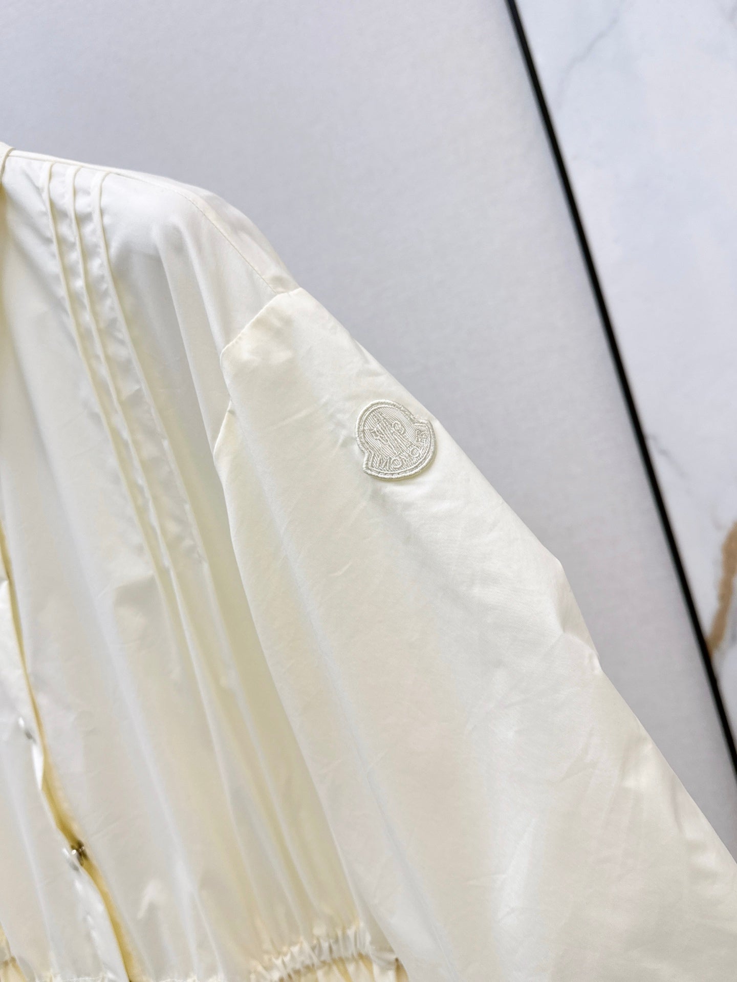 Monc* 25ss puff sleeve unbuttoned dress