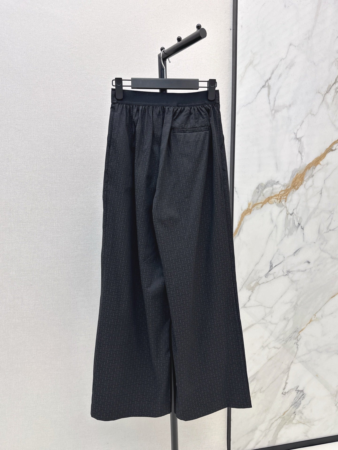Herm* 25ss printed pleated trousers