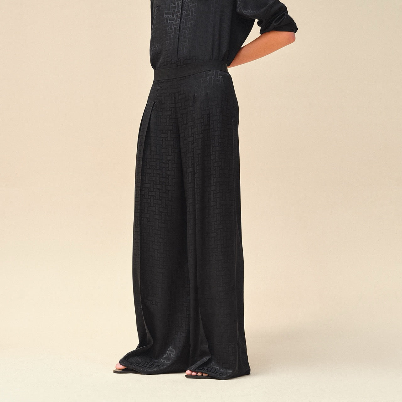 Herm* 25ss printed pleated trousers