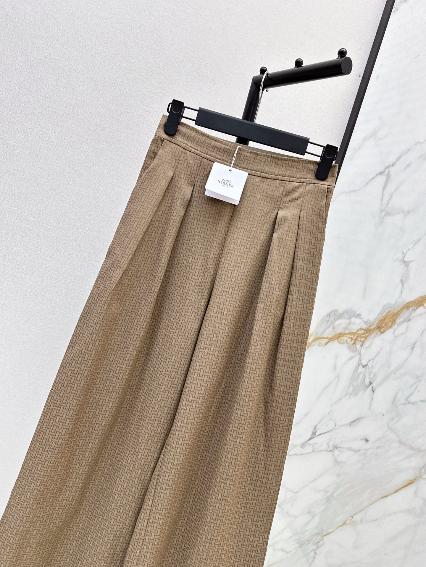Herm* 25ss printed pleated trousers