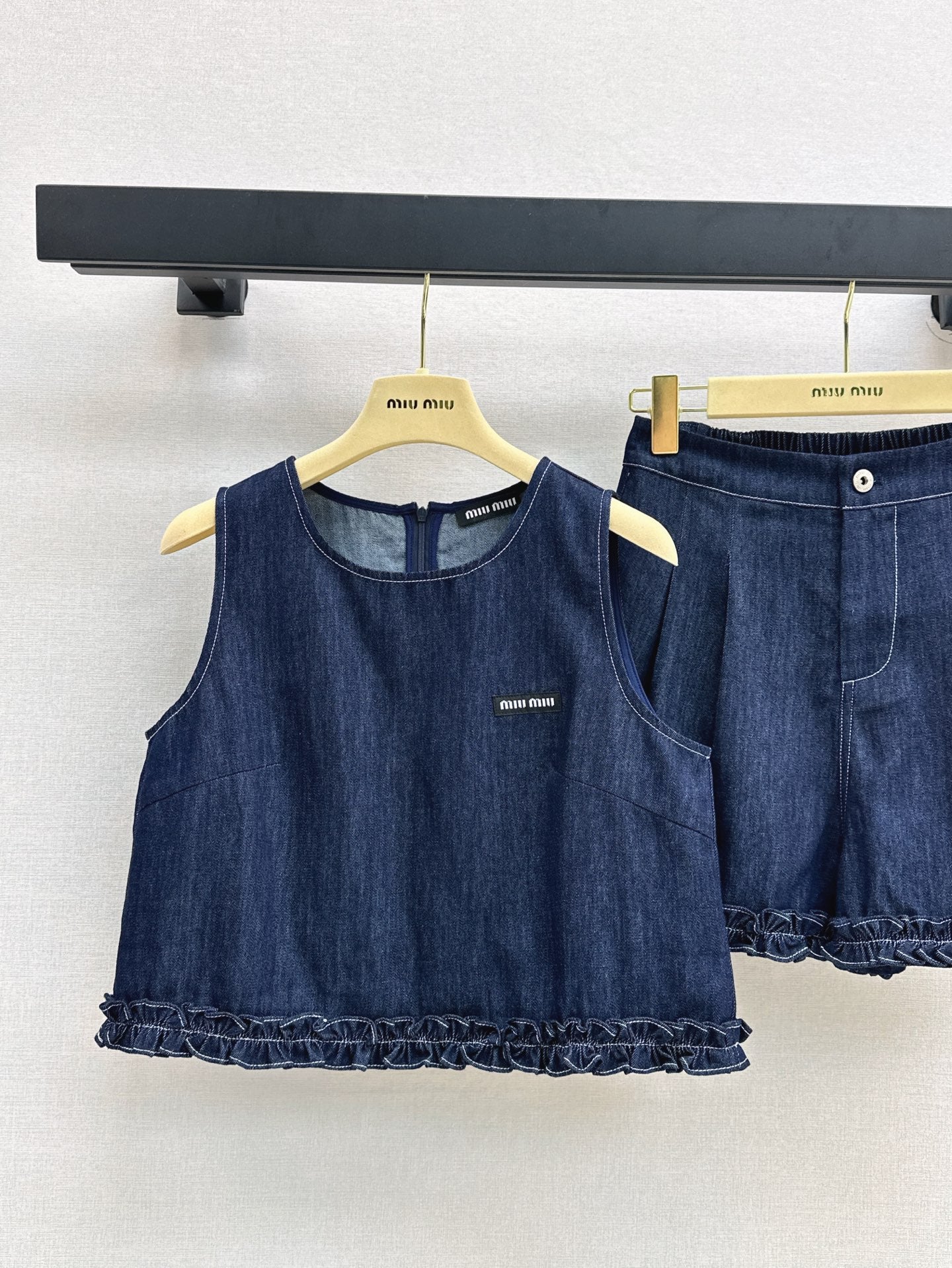 M*u 25ss patch logo denim suit