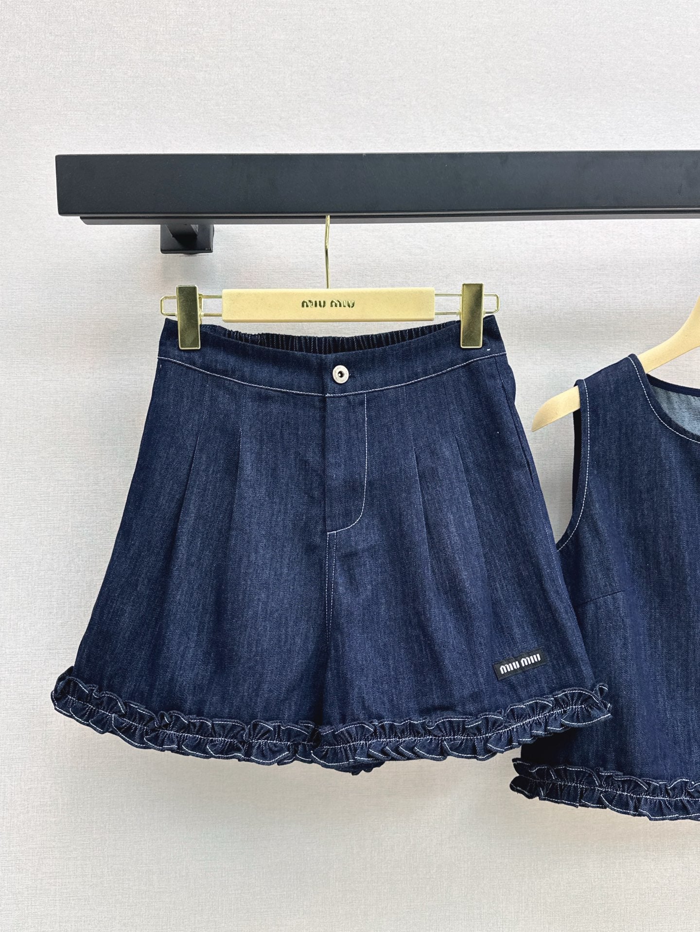 M*u 25ss patch logo denim suit