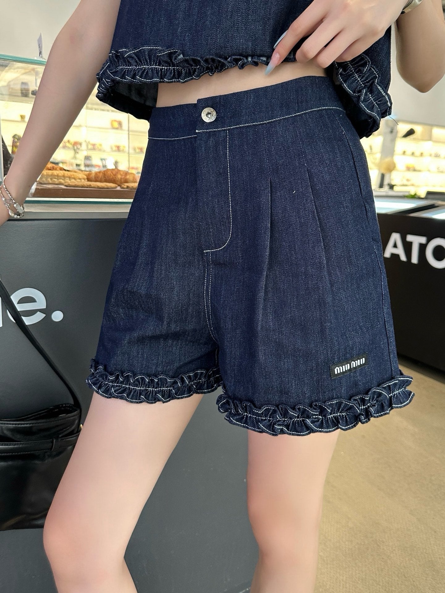 M*u 25ss patch logo denim suit