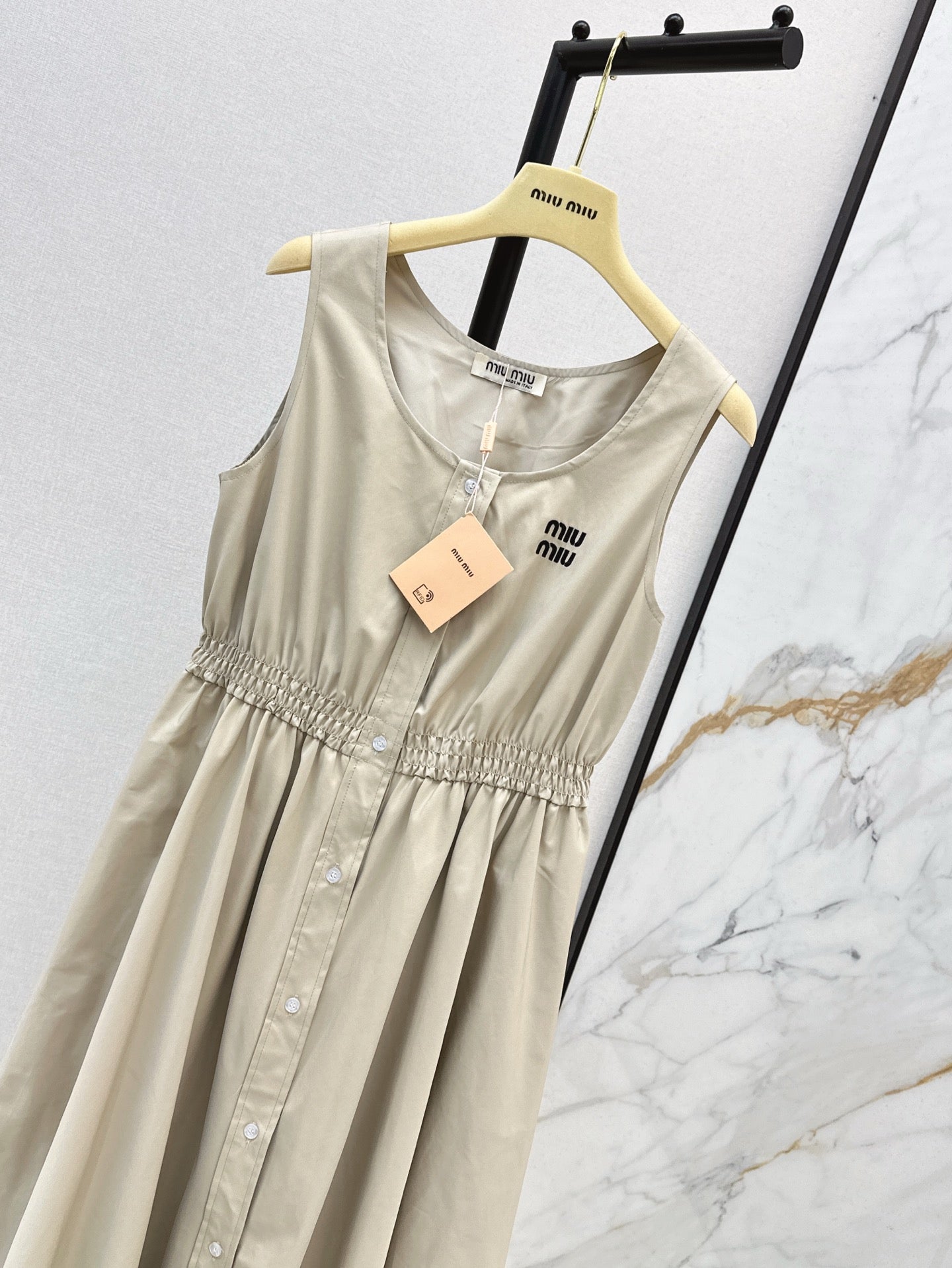 M*u 25ss  buttons sleeveless dress