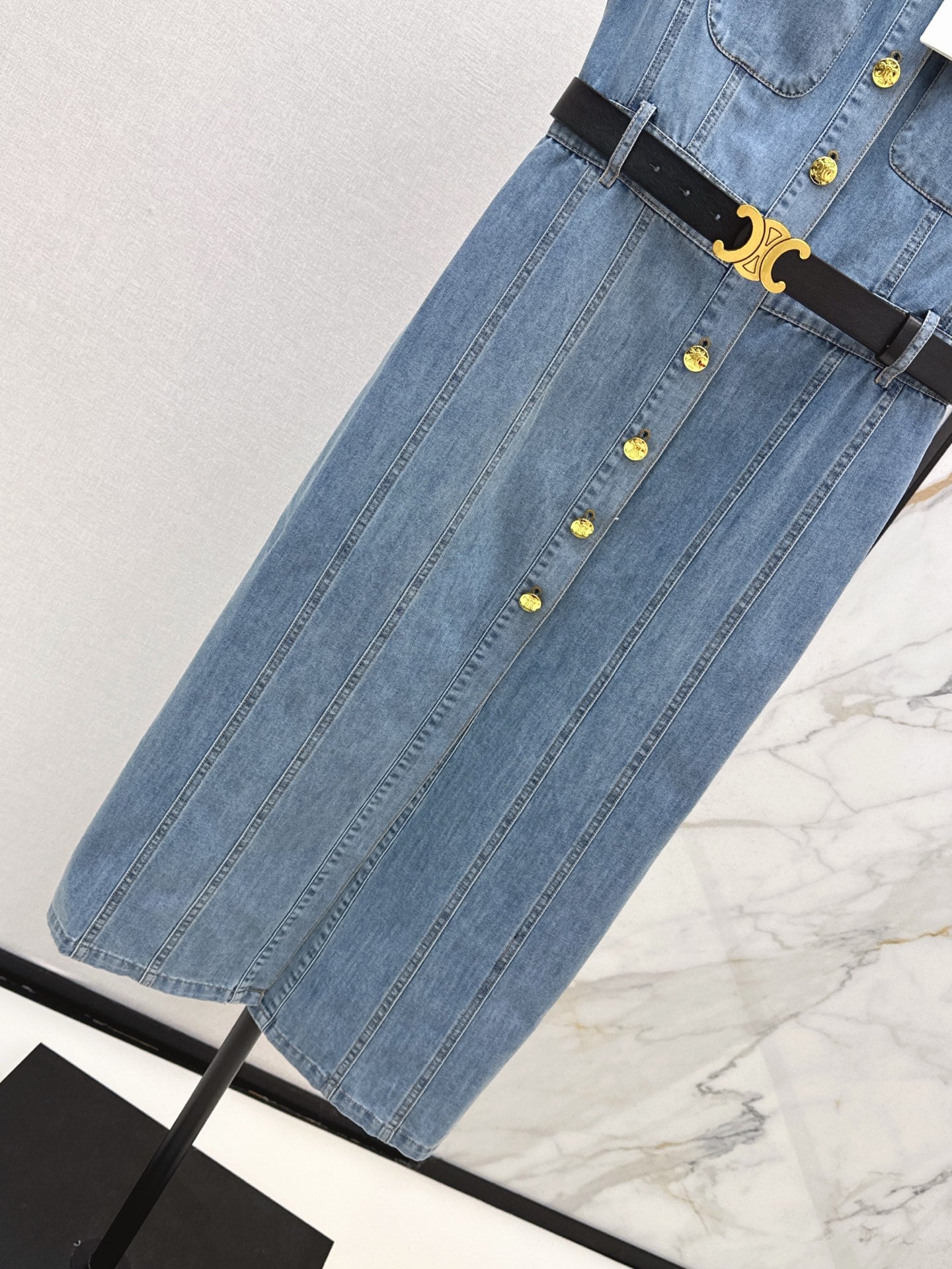 Cel* 25ss V neck belted denim dress