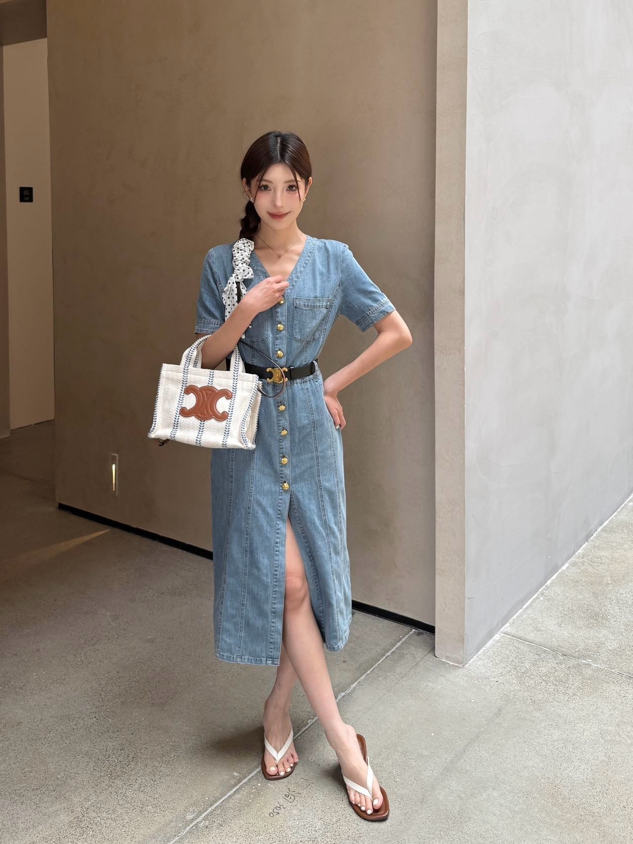 Cel* 25ss V neck belted denim dress