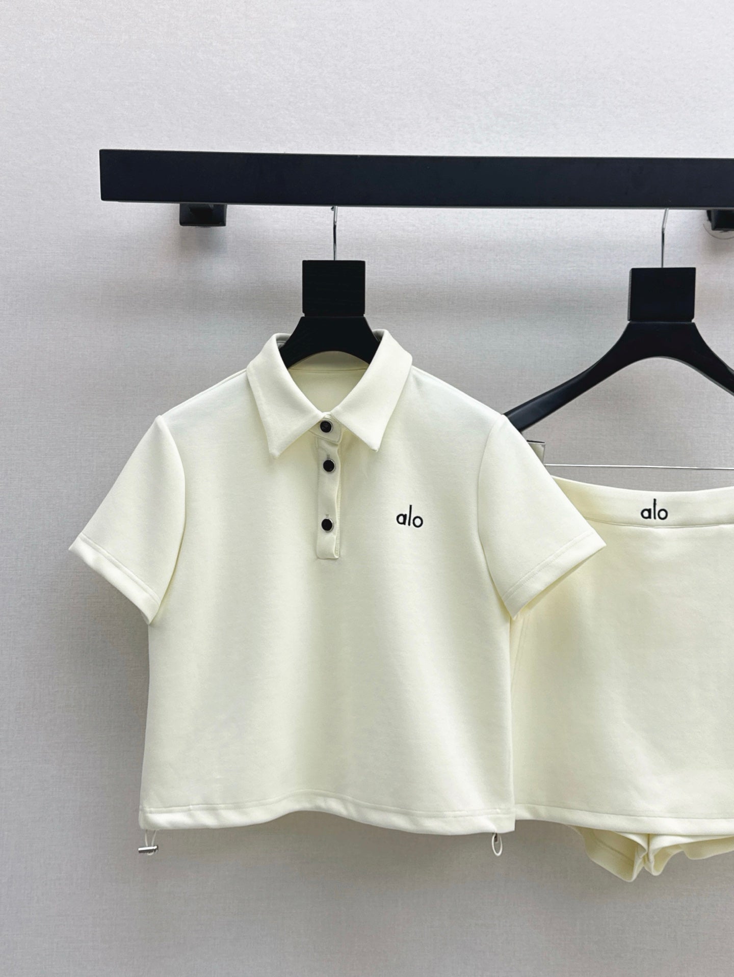 a1o 25ss cropped polo shirt miniskirt suit