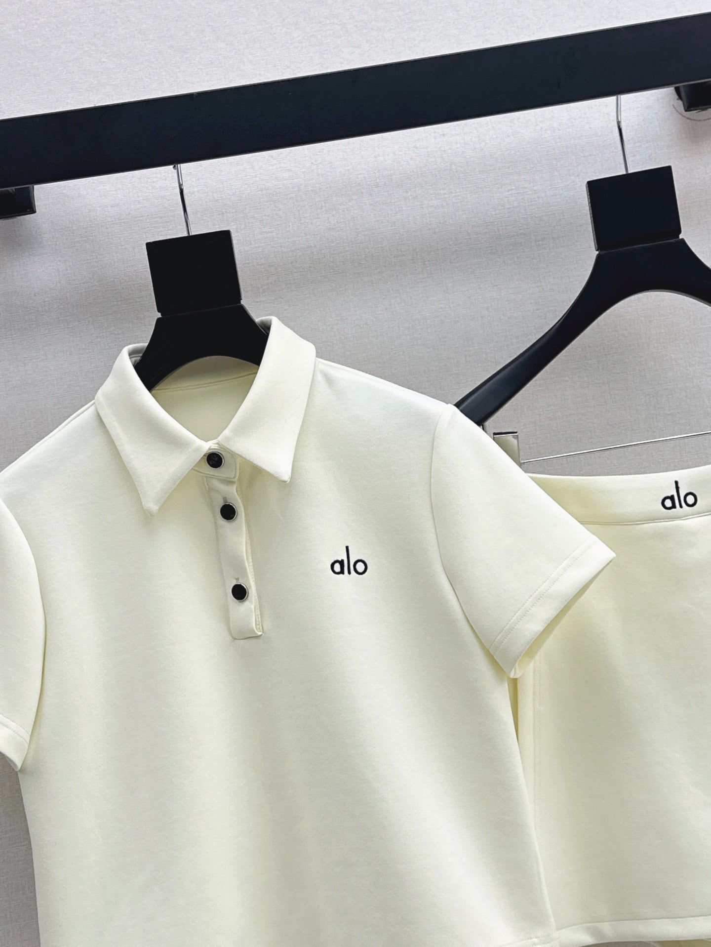 a1o 25ss cropped polo shirt miniskirt suit