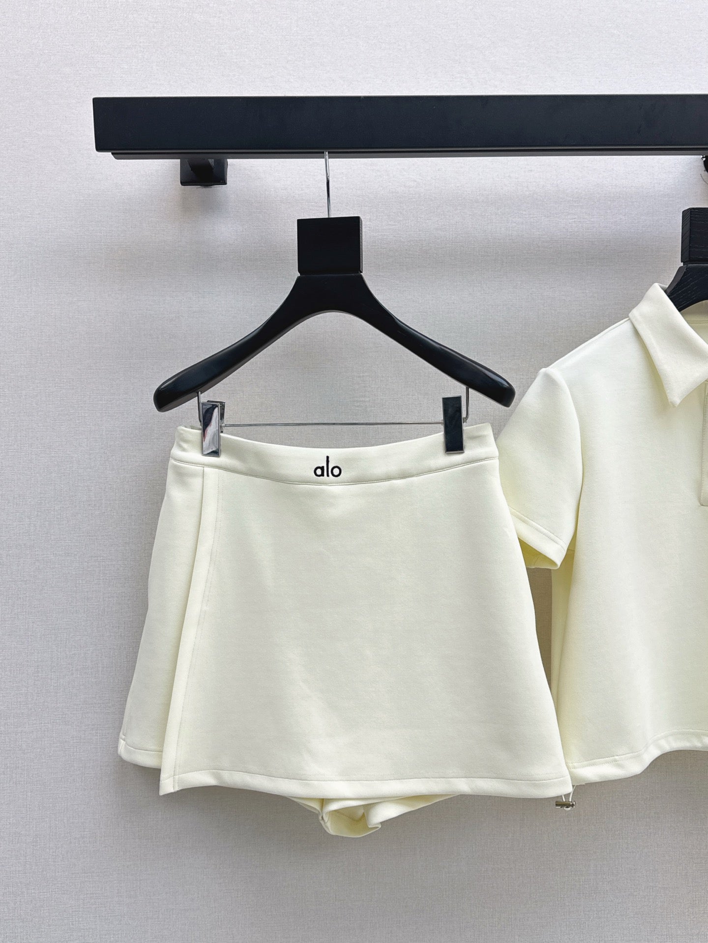 a1o 25ss cropped polo shirt miniskirt suit