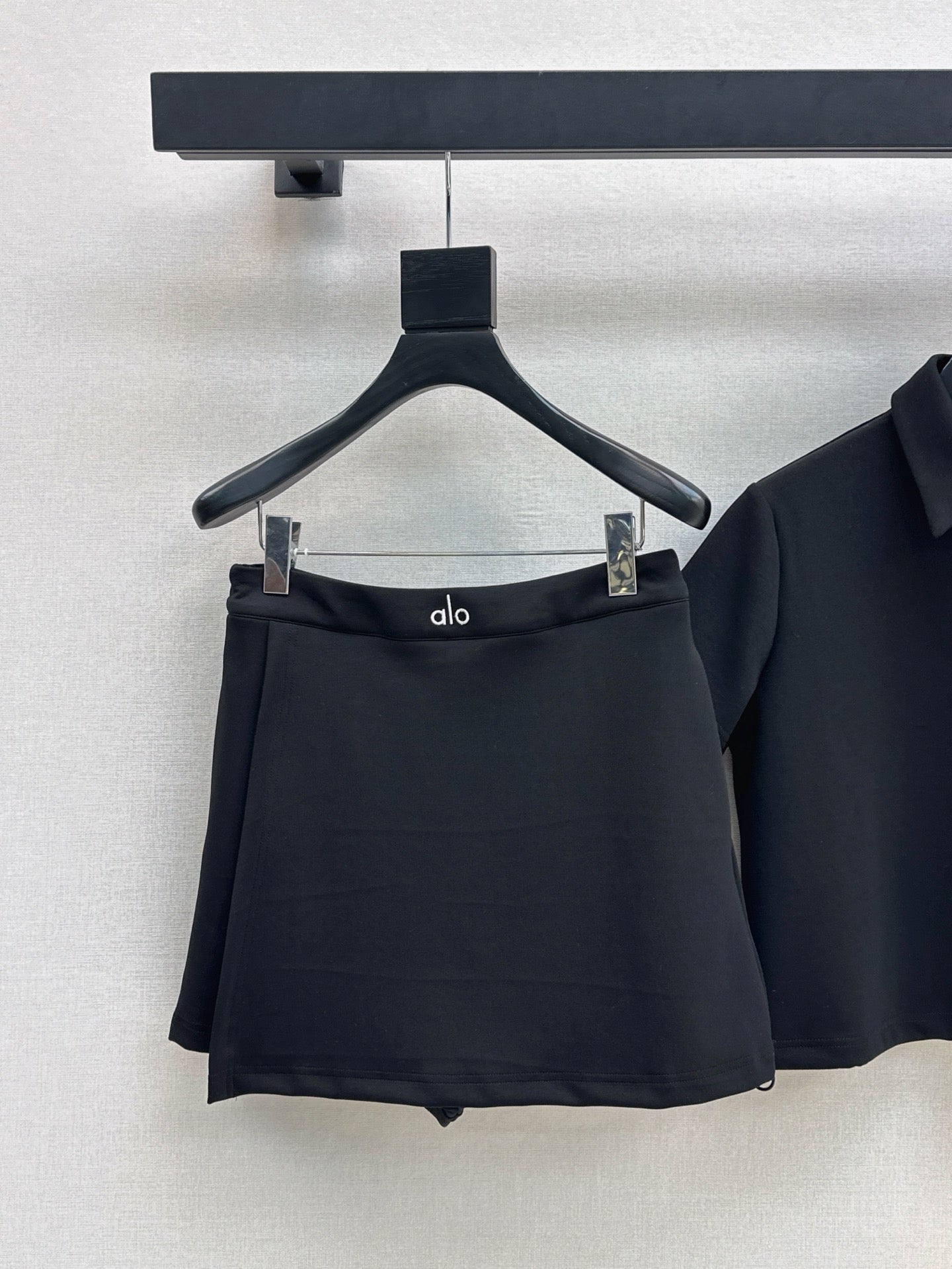 a1o 25ss cropped polo shirt miniskirt suit