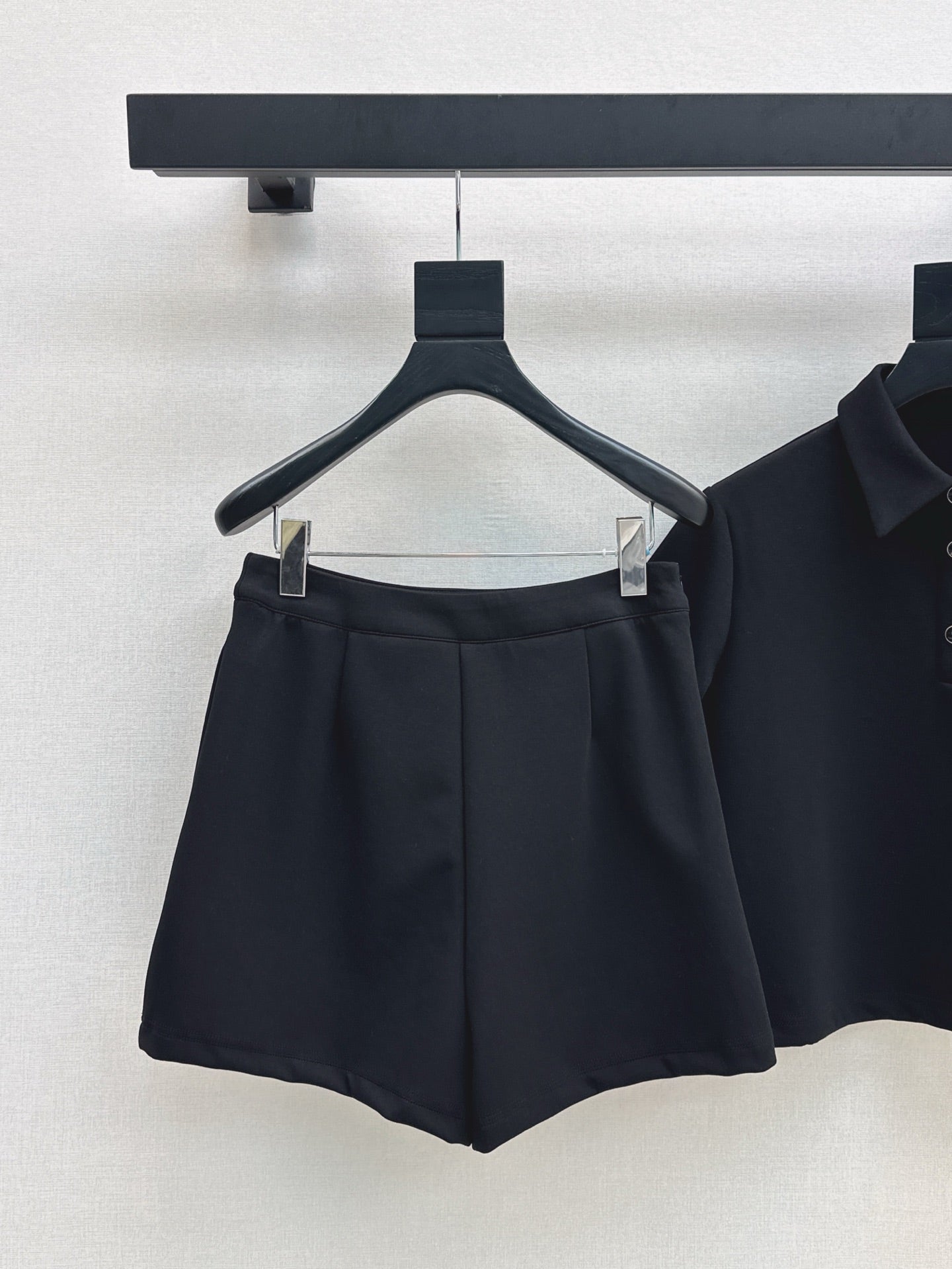 a1o 25ss cropped polo shirt miniskirt suit