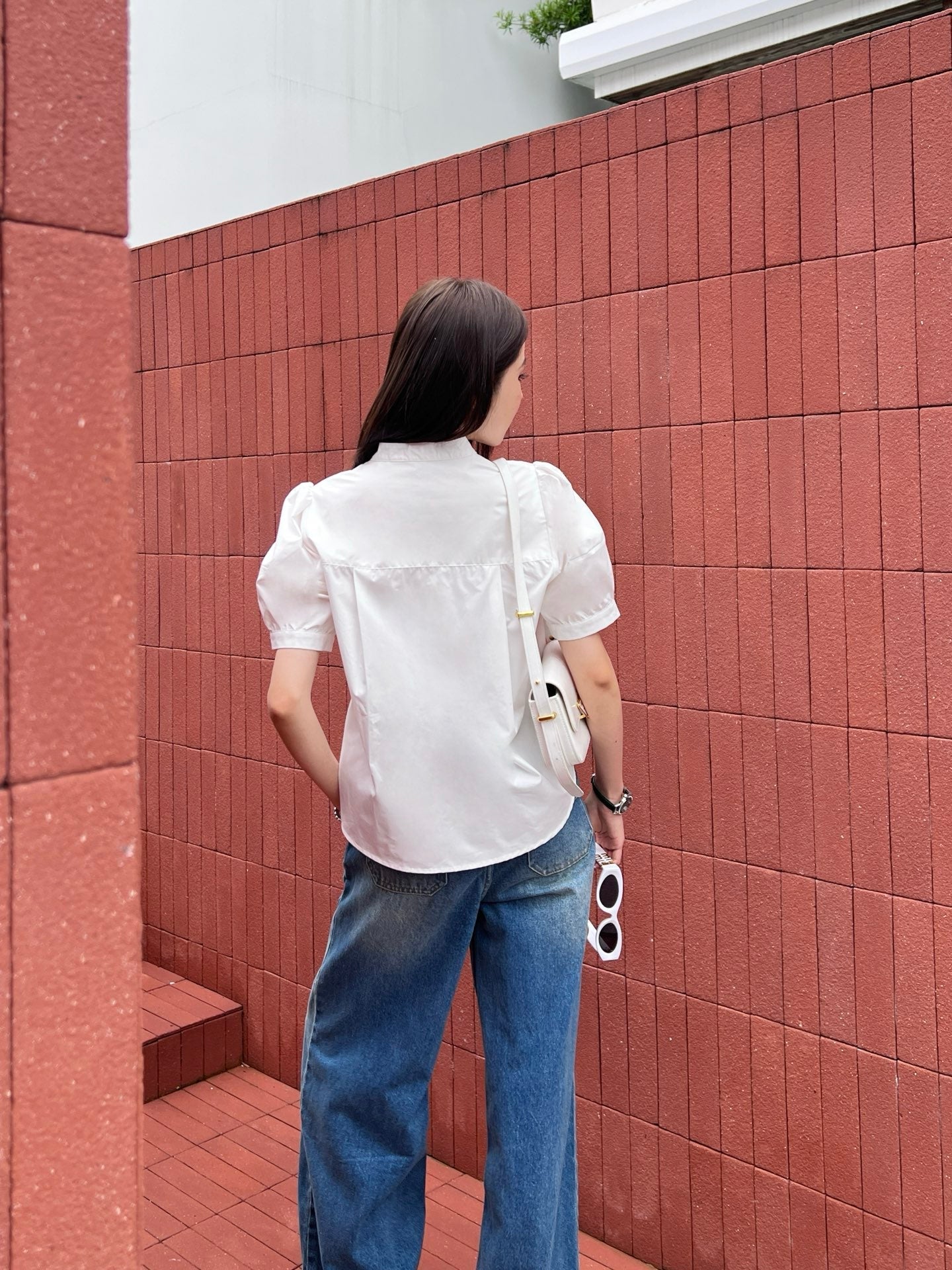 Pra* 25ss embroidered crop shirt