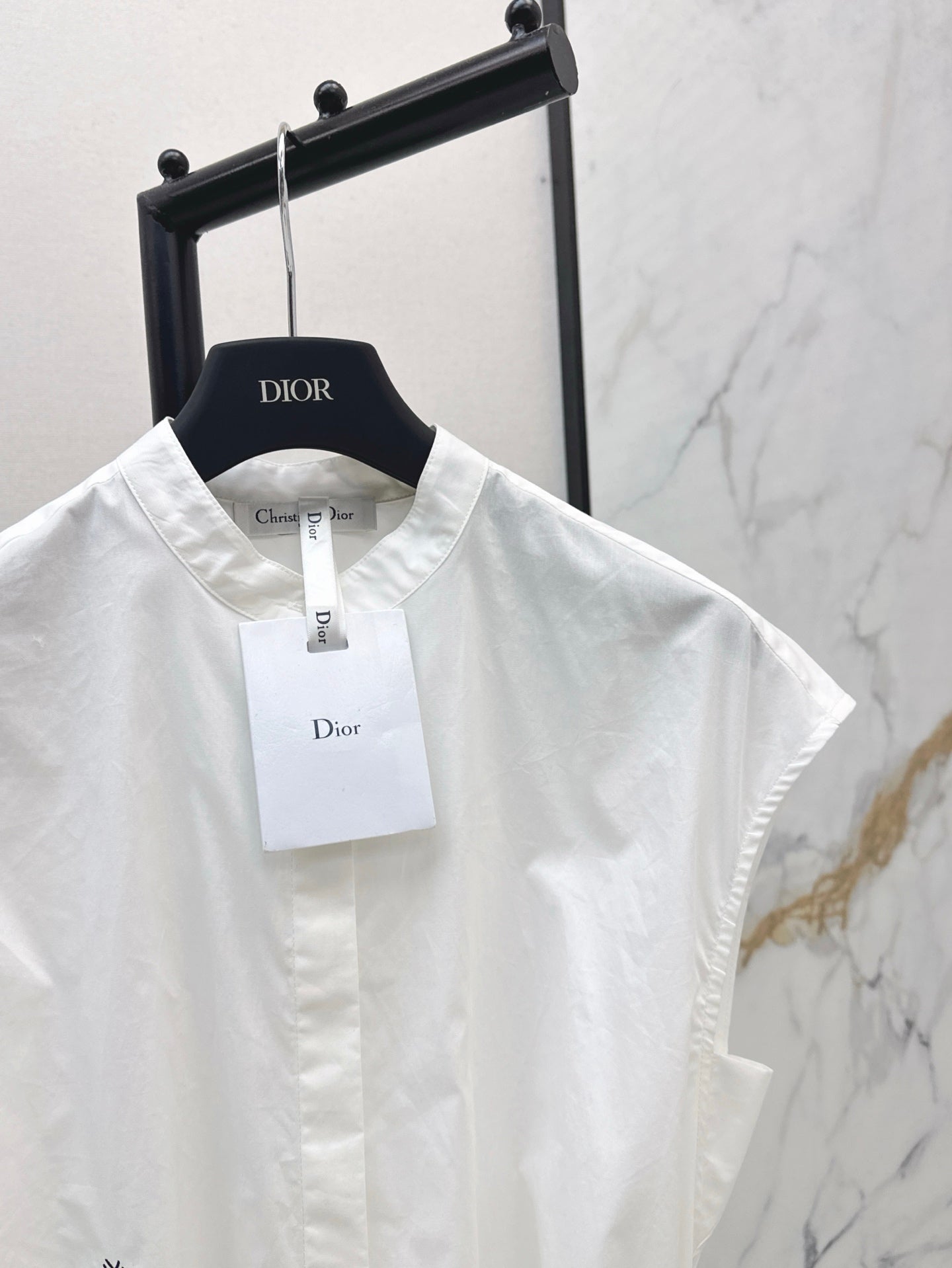 D*r 25ss sleeveless tied poplin blouse