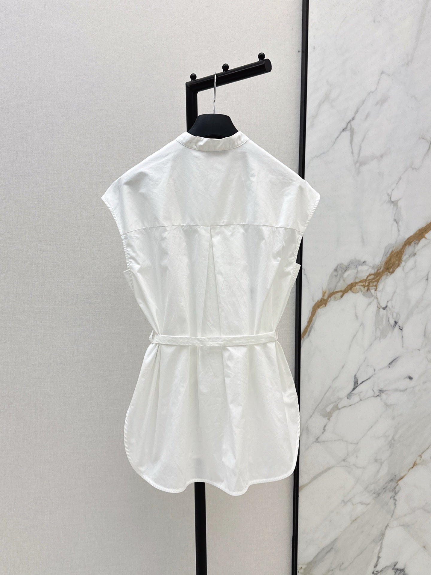 D*r 25ss sleeveless tied poplin blouse