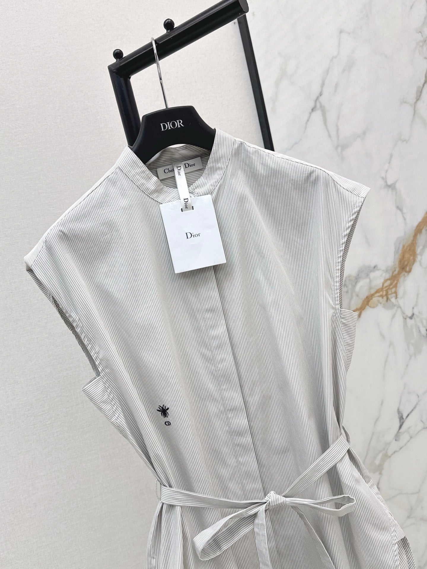 D*r 25ss sleeveless tied poplin blouse