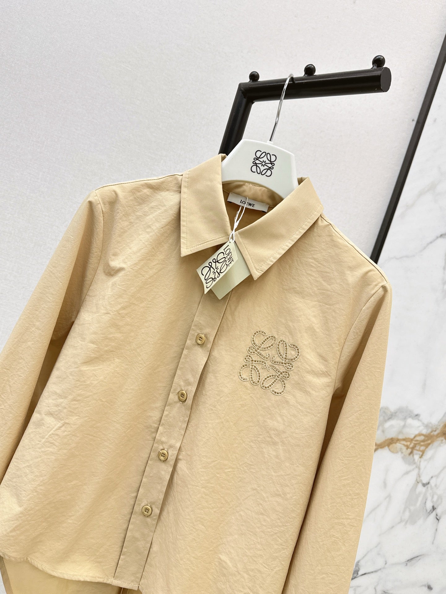 Loe* 25ss back slit tie shirt