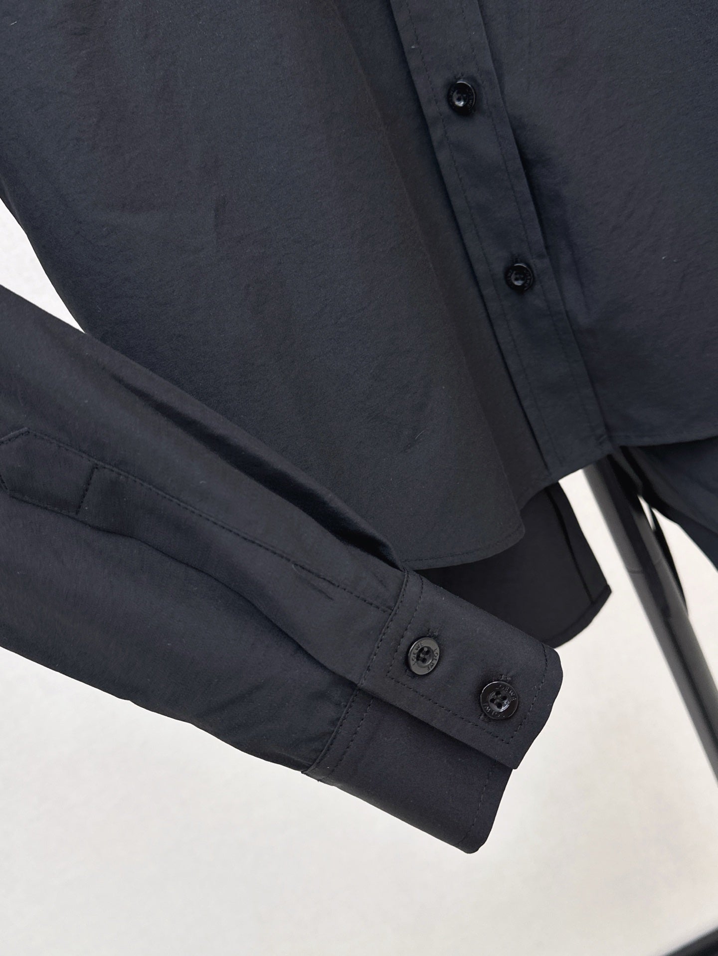 Loe* 25ss back slit tie shirt