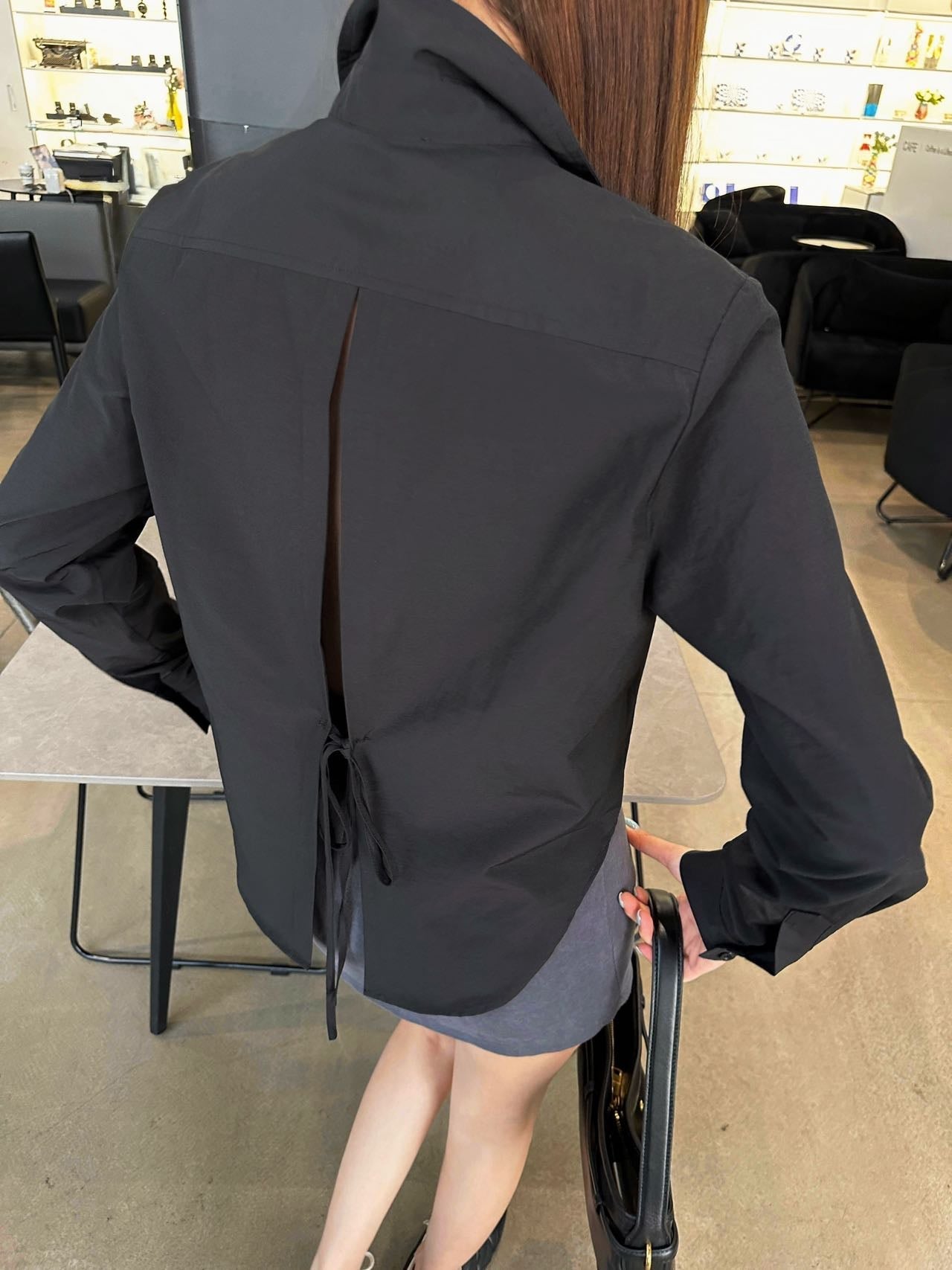 Loe* 25ss back slit tie shirt