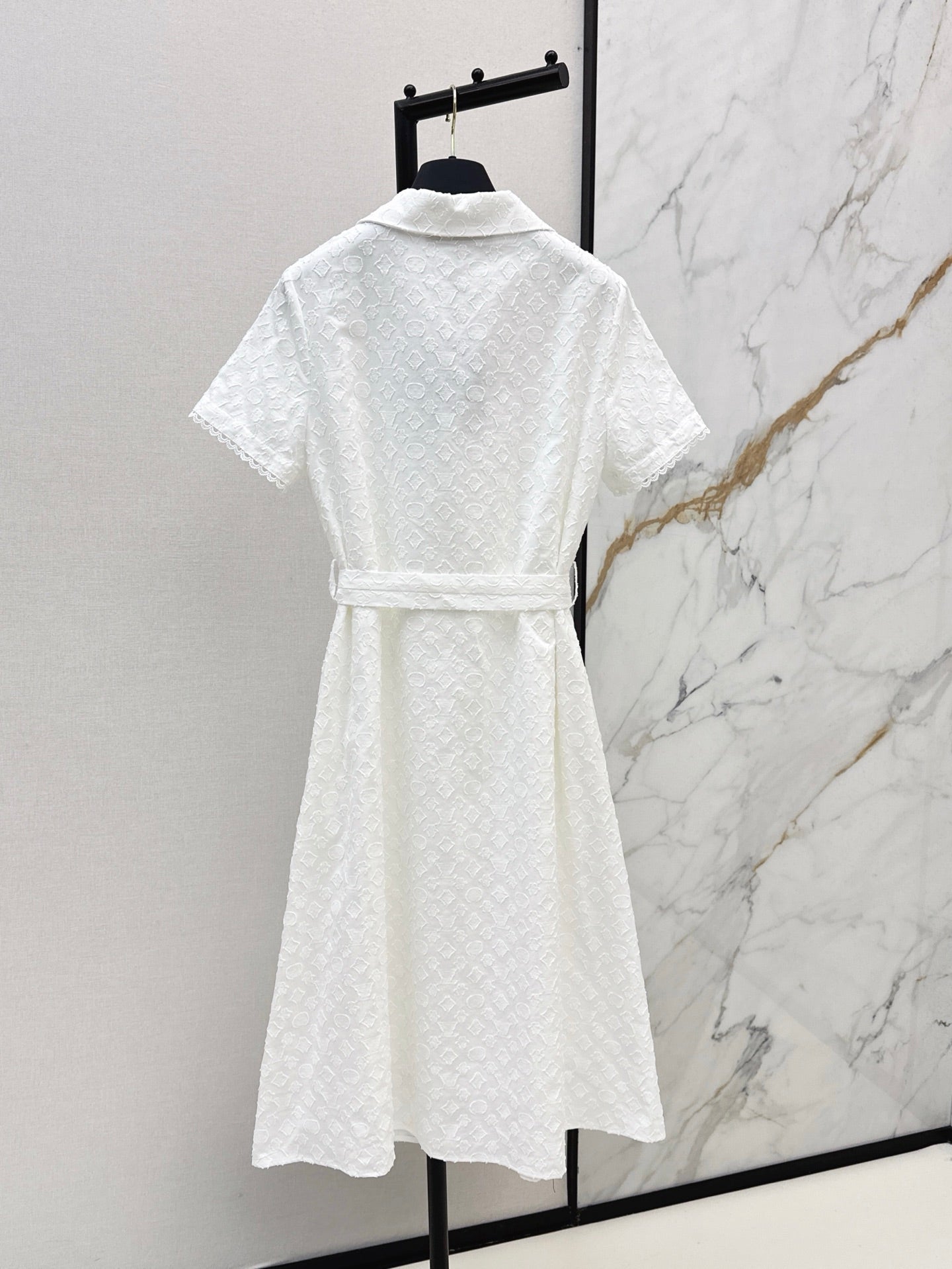 Loui* 25ss monogram jacquard belted dress
