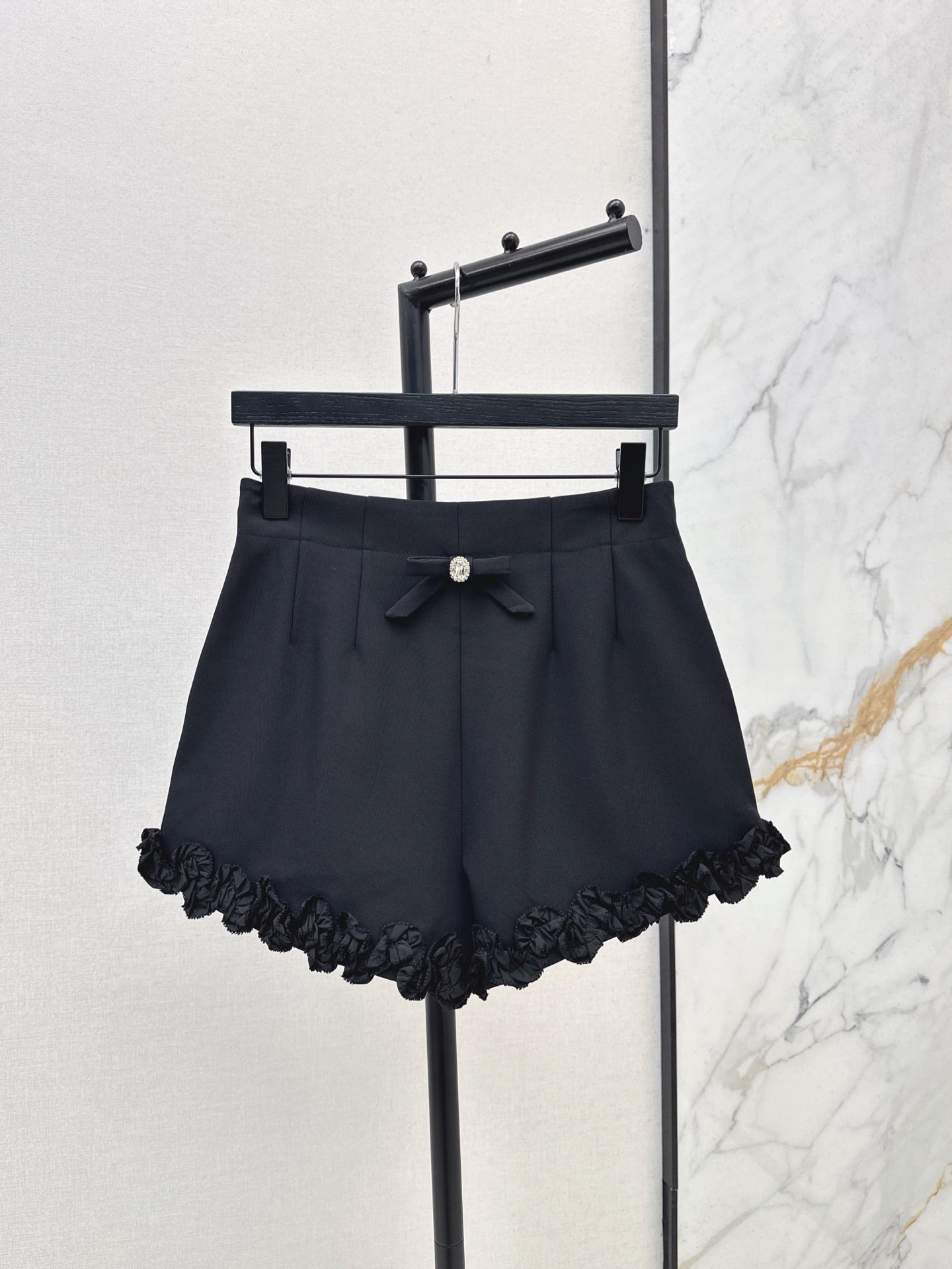 Valen* 25ss floral trim shorts