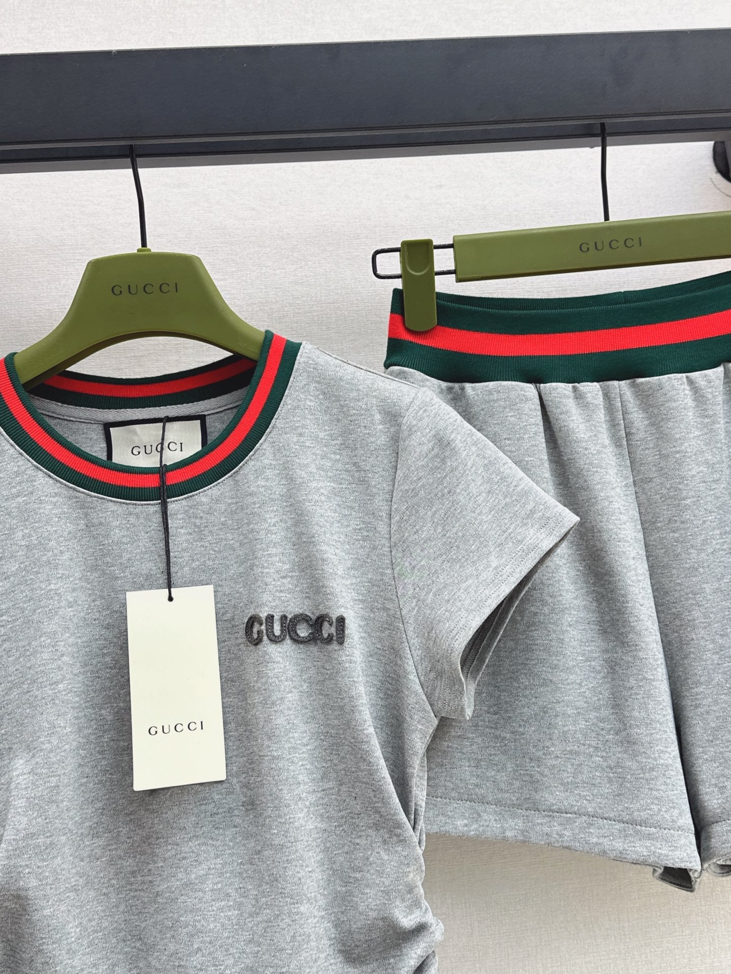 Gu* 25ss threaded leisure suit