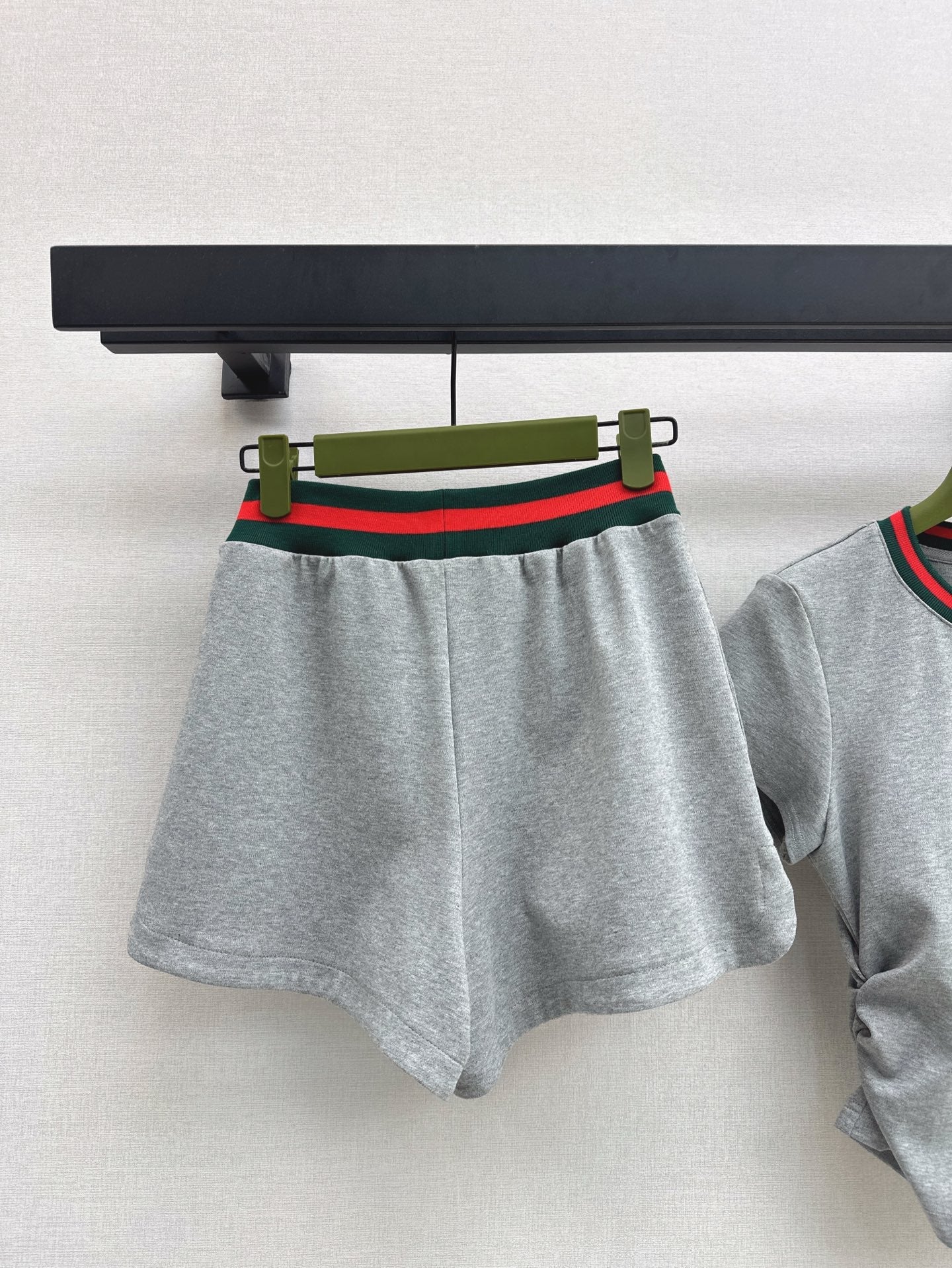 Gu* 25ss threaded leisure suit