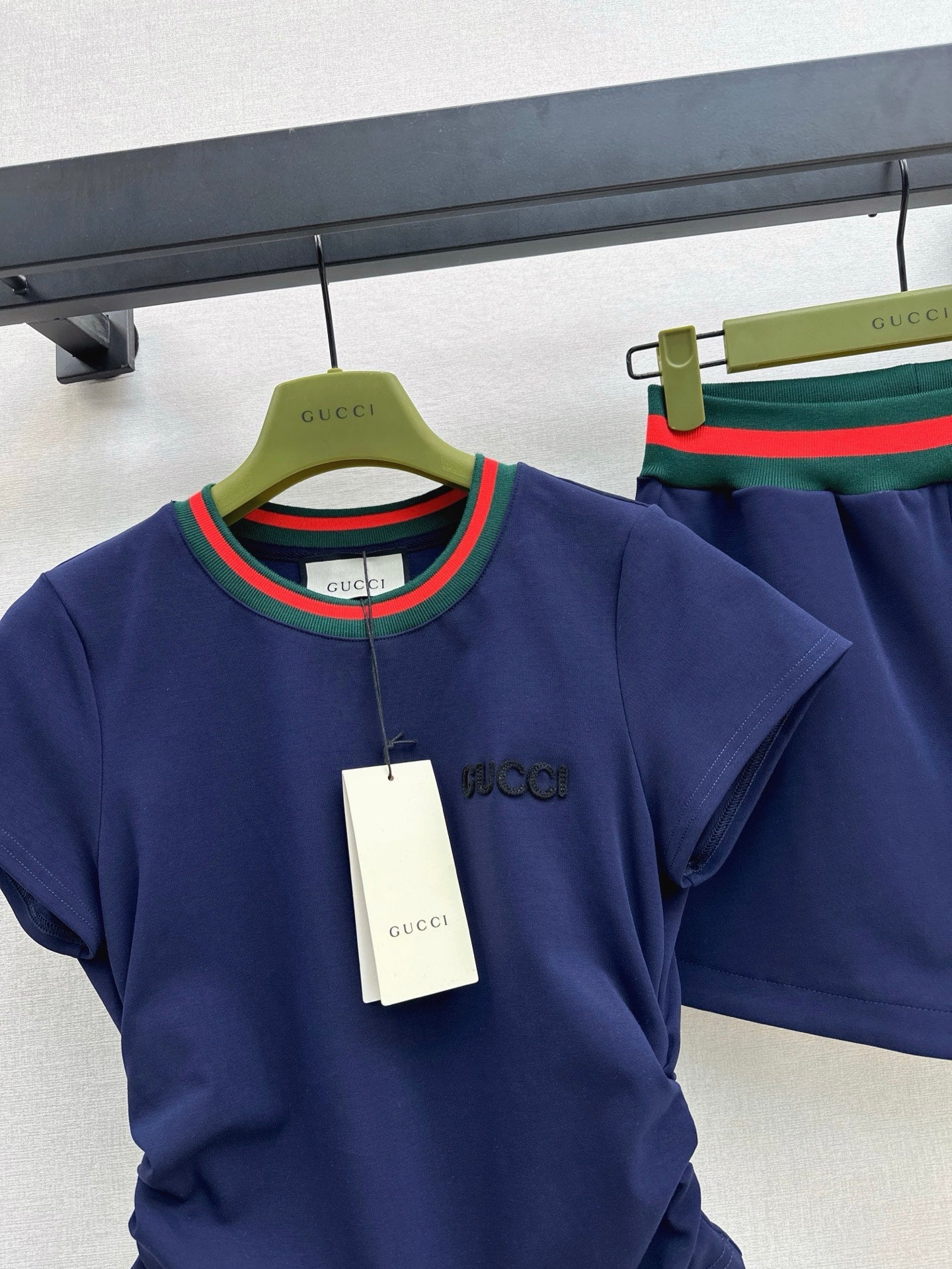 Gu* 25ss threaded leisure suit