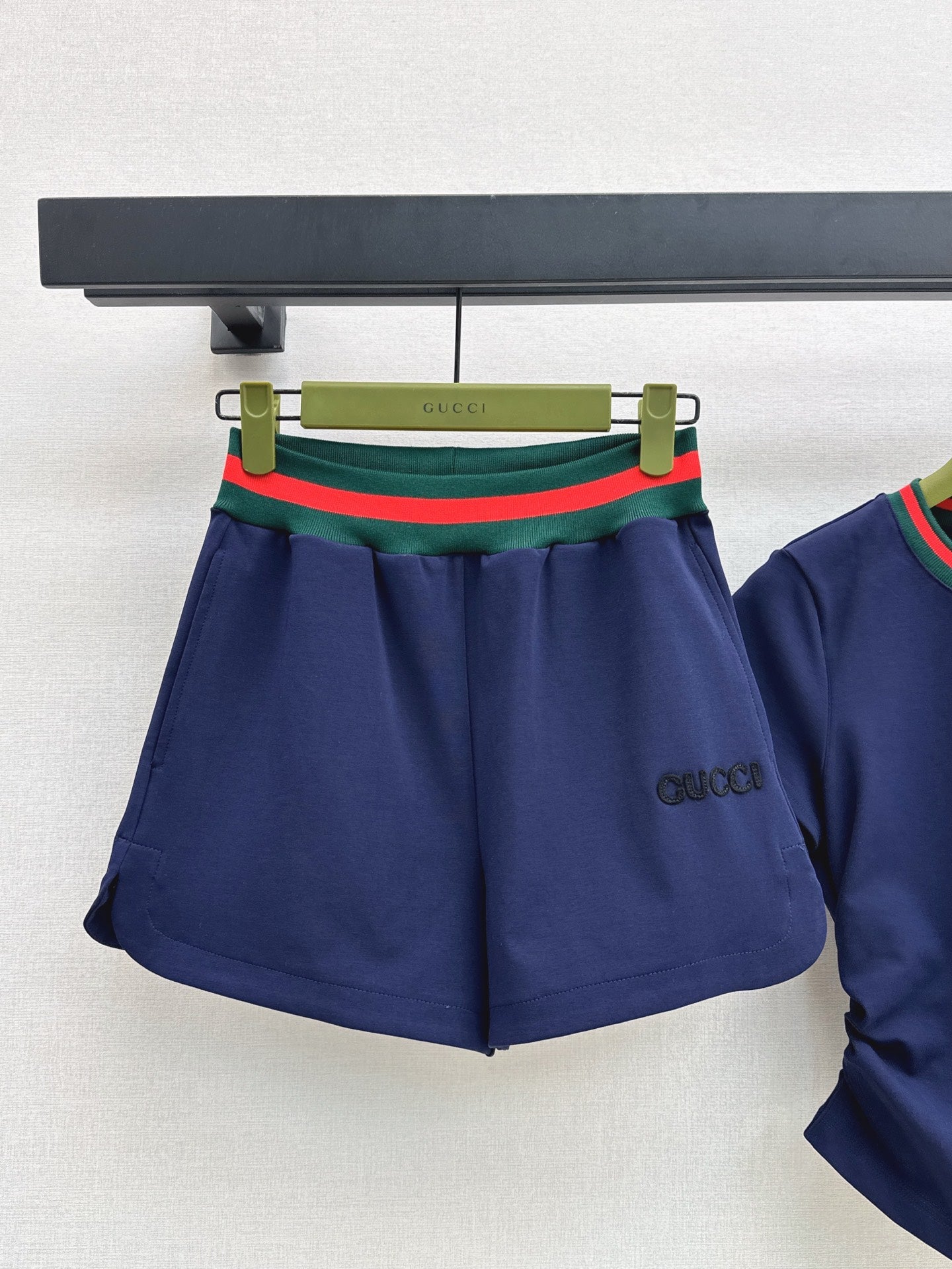 Gu* 25ss threaded leisure suit