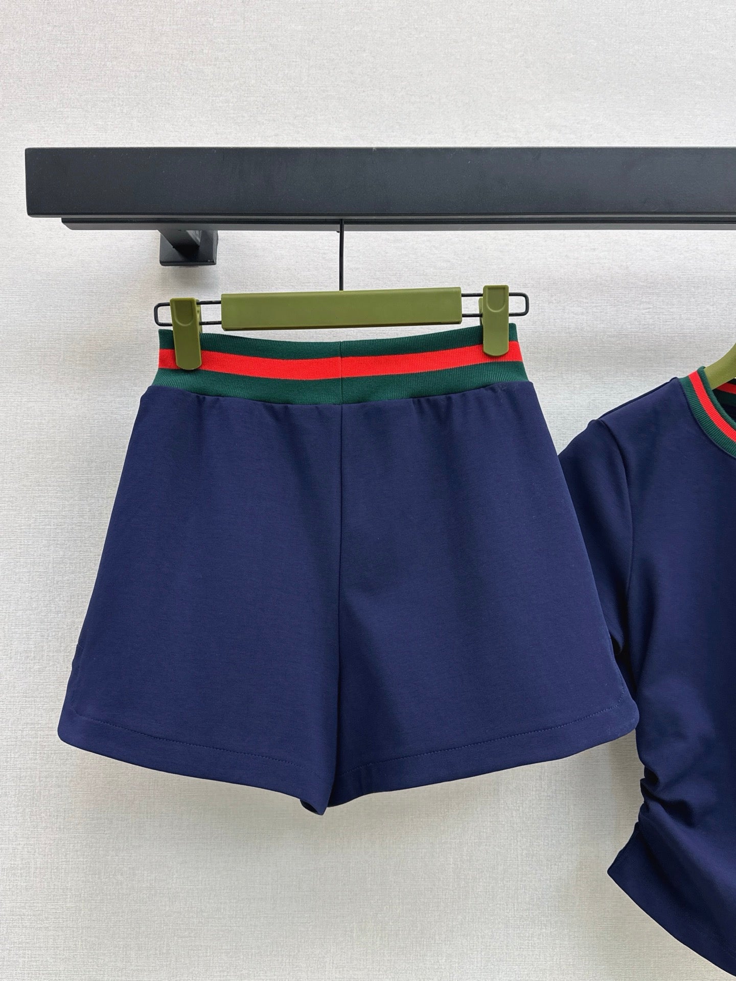 Gu* 25ss threaded leisure suit