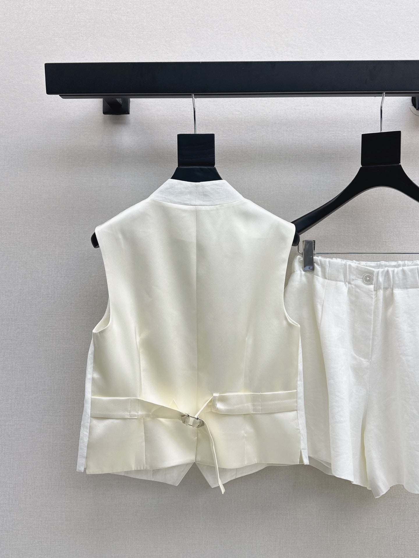 Lor*P 25ss linen vest and short suit
